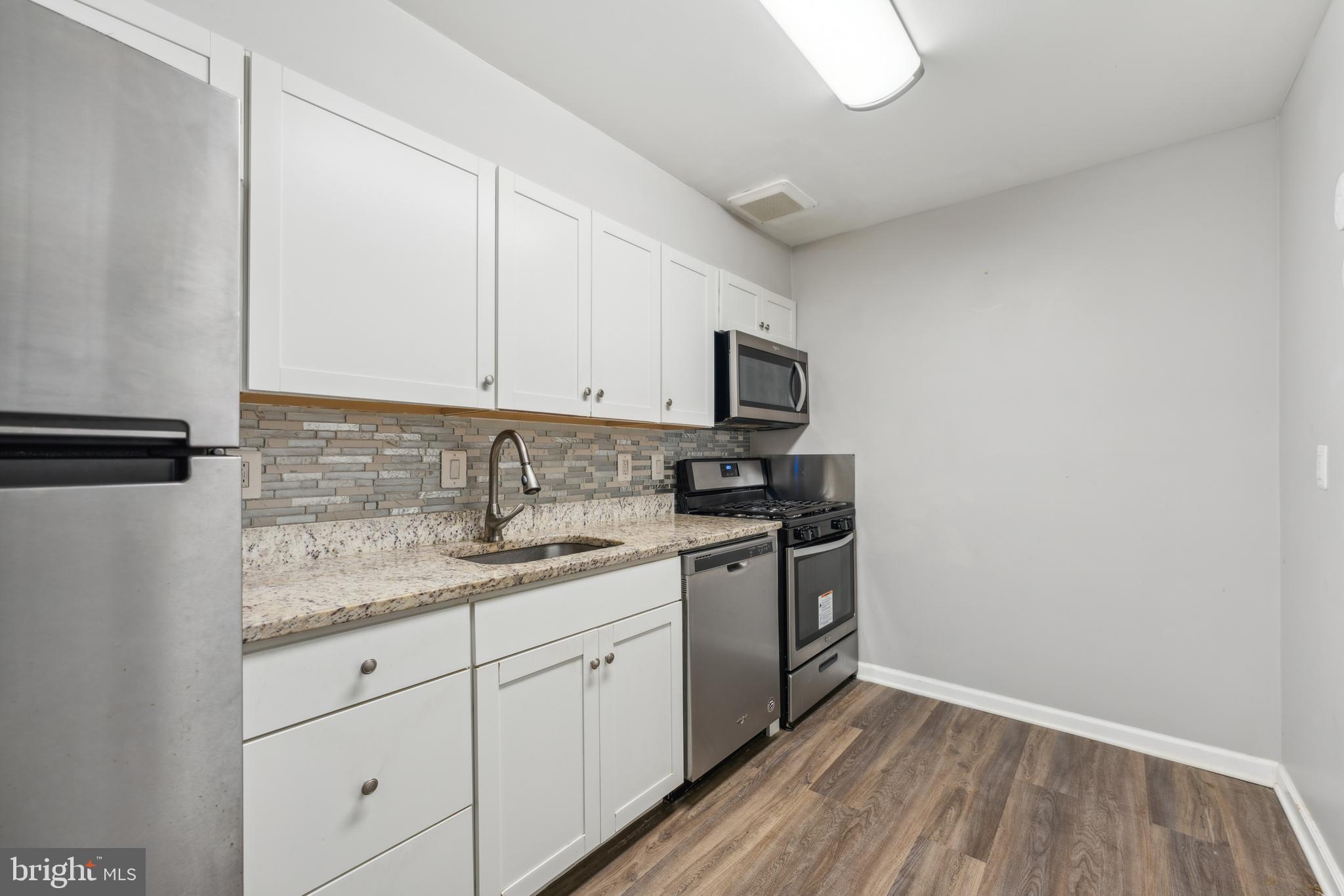 FAIRFAX WEST CONDOS - Residential Lease