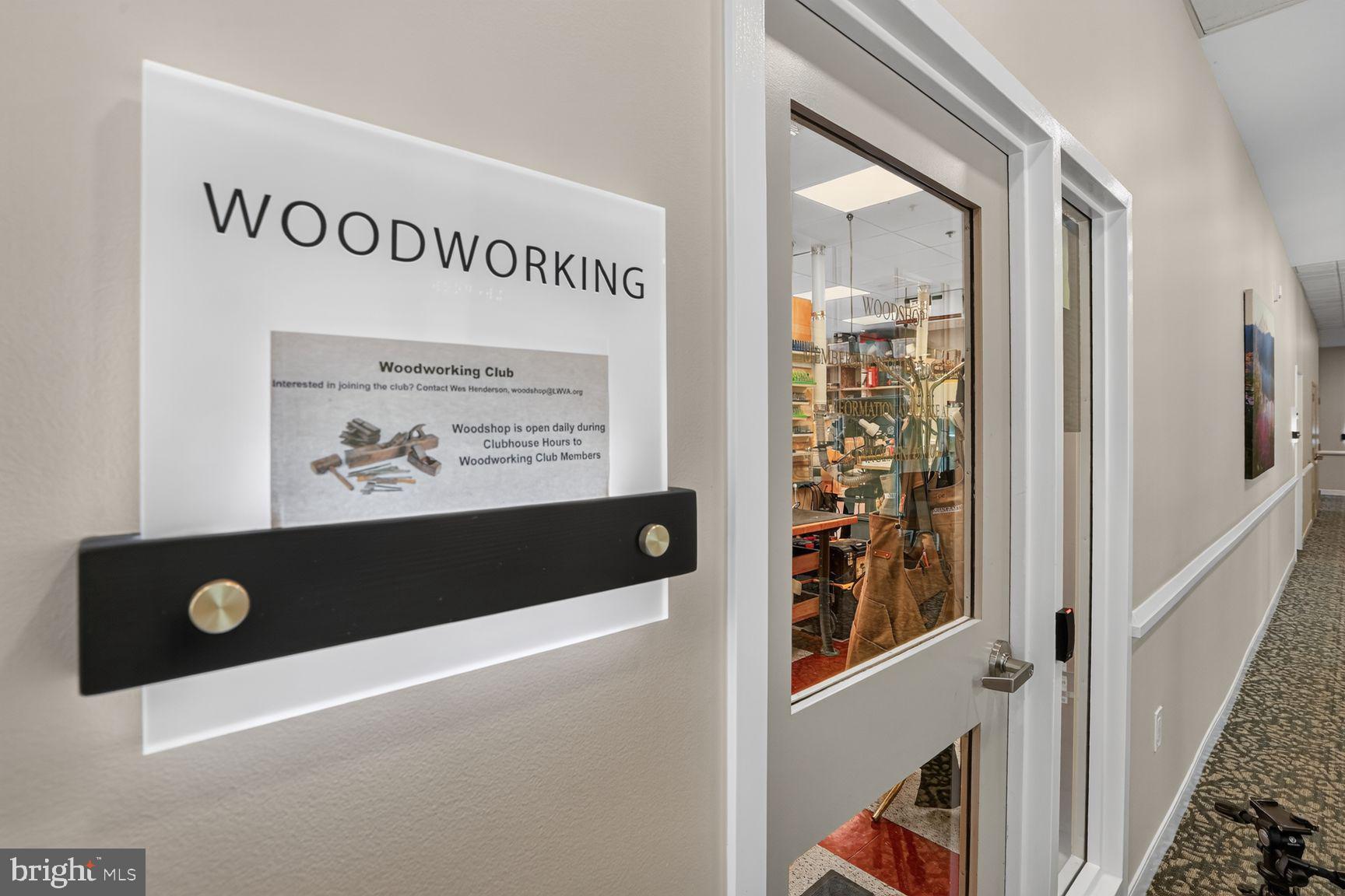 LANSDOWNE WOODS LEISURE WORLD - Residential