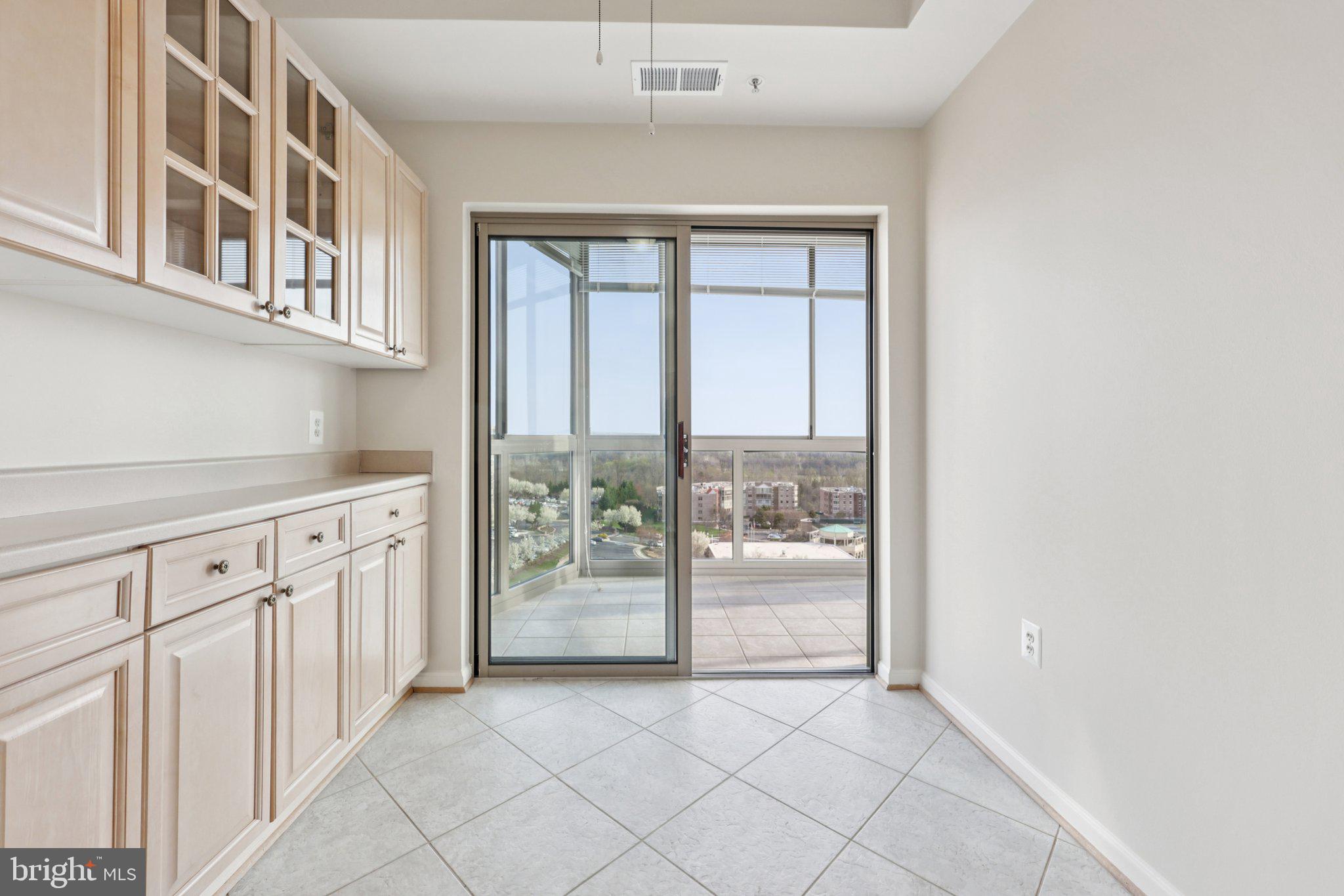 LANSDOWNE WOODS LEISURE WORLD - Residential