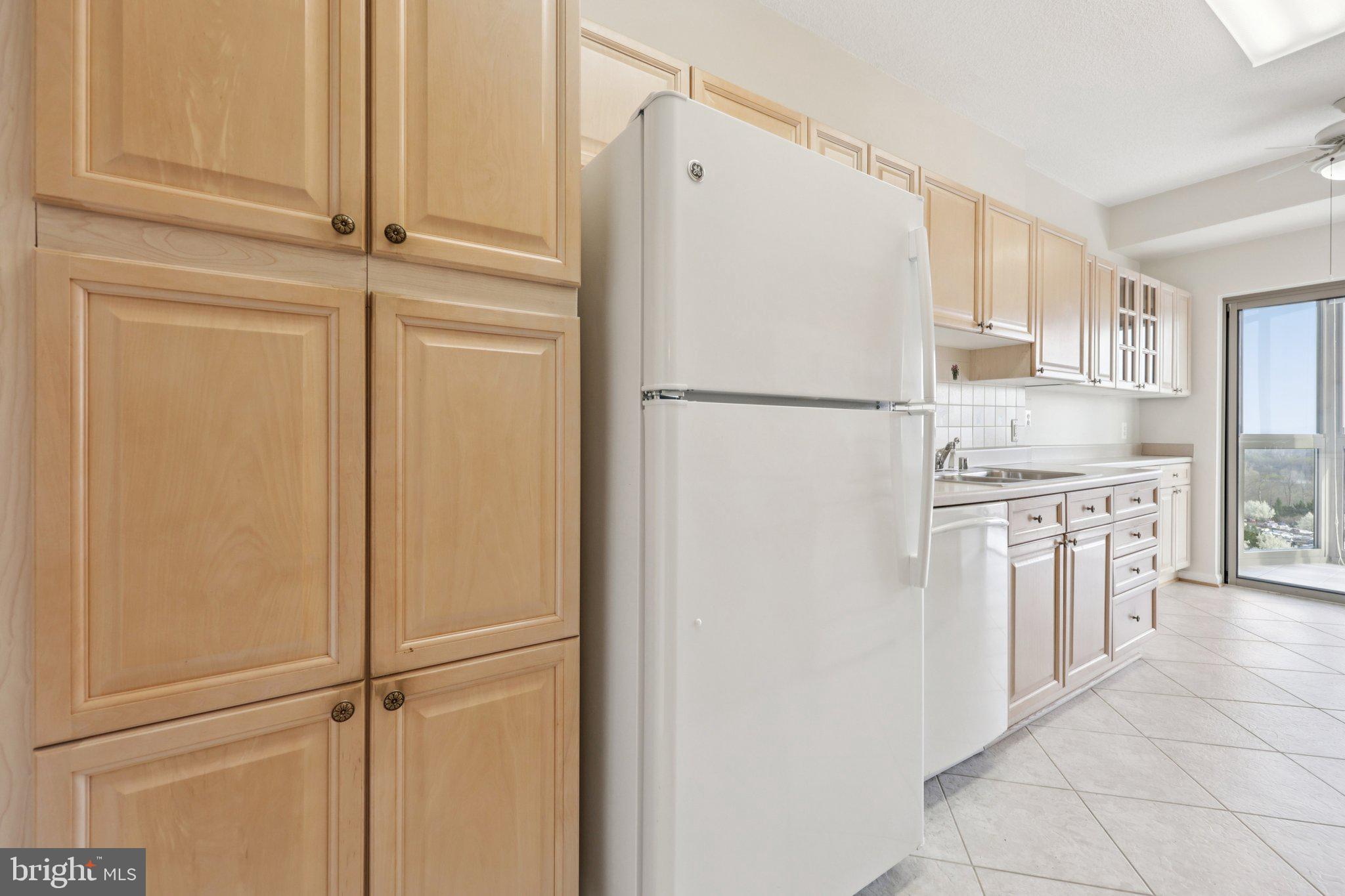LANSDOWNE WOODS LEISURE WORLD - Residential