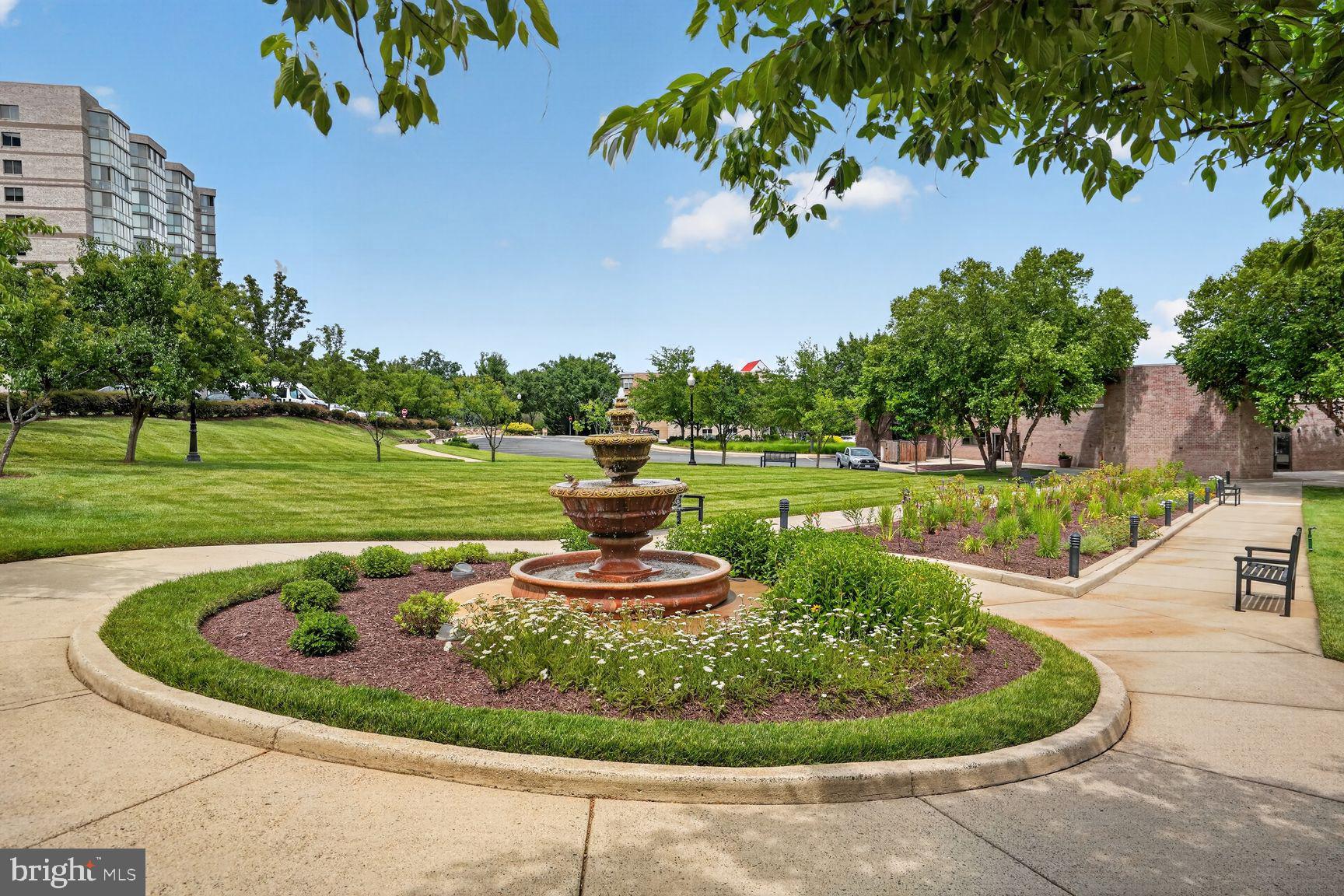 LANSDOWNE WOODS LEISURE WORLD - Residential
