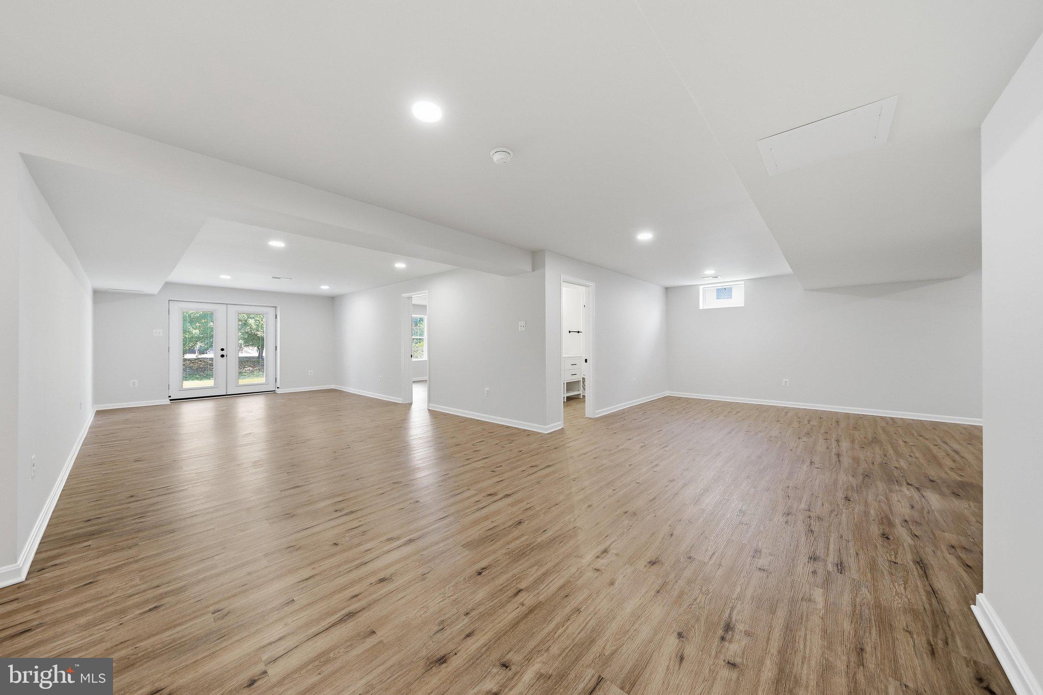 NORTH CROSSING - Residential