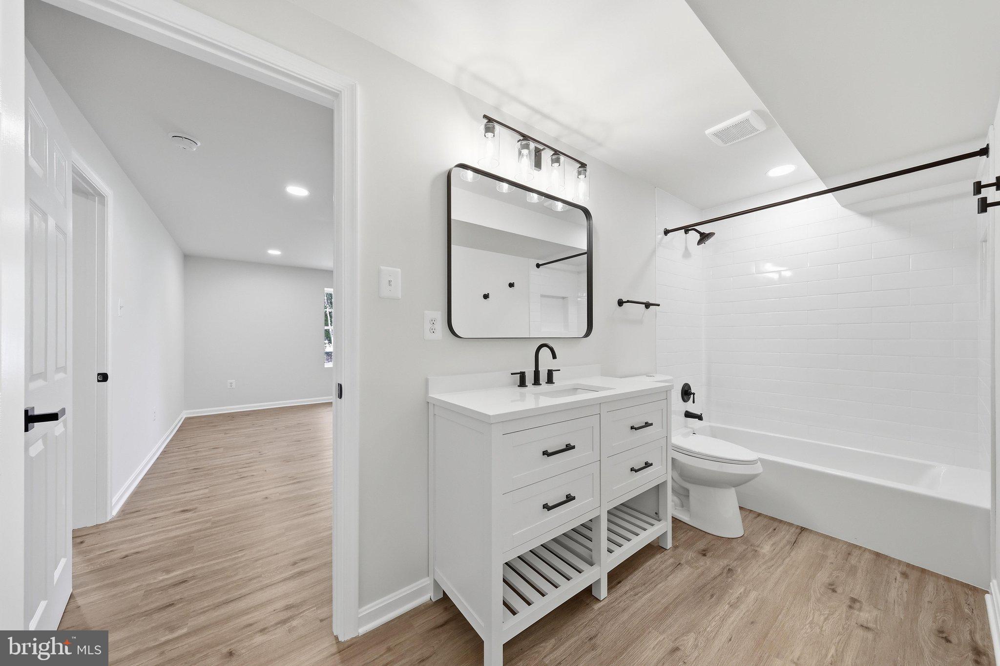 NORTH CROSSING - Residential