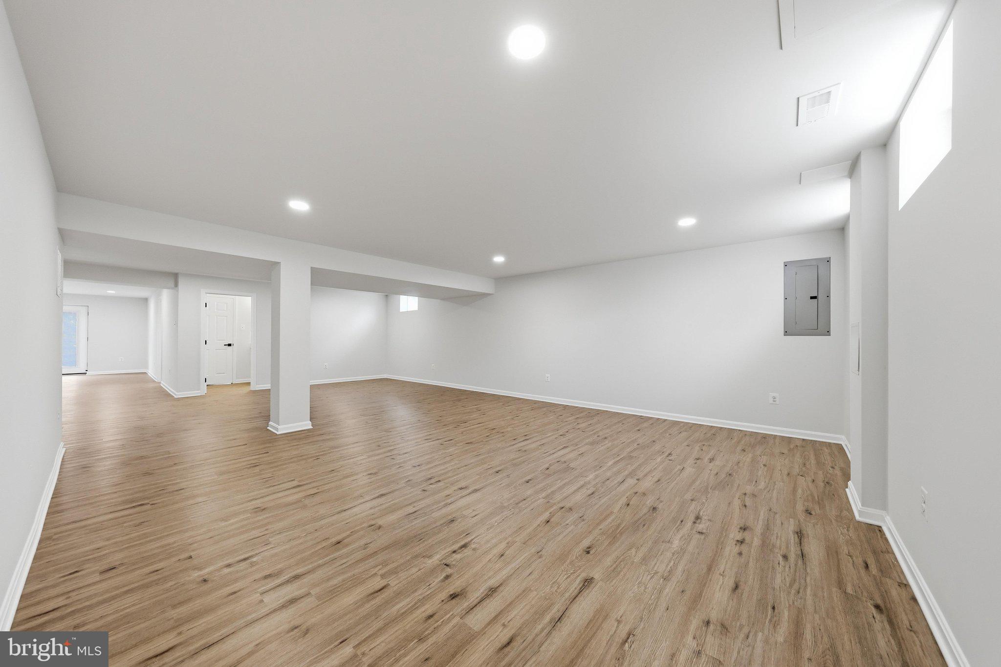 NORTH CROSSING - Residential