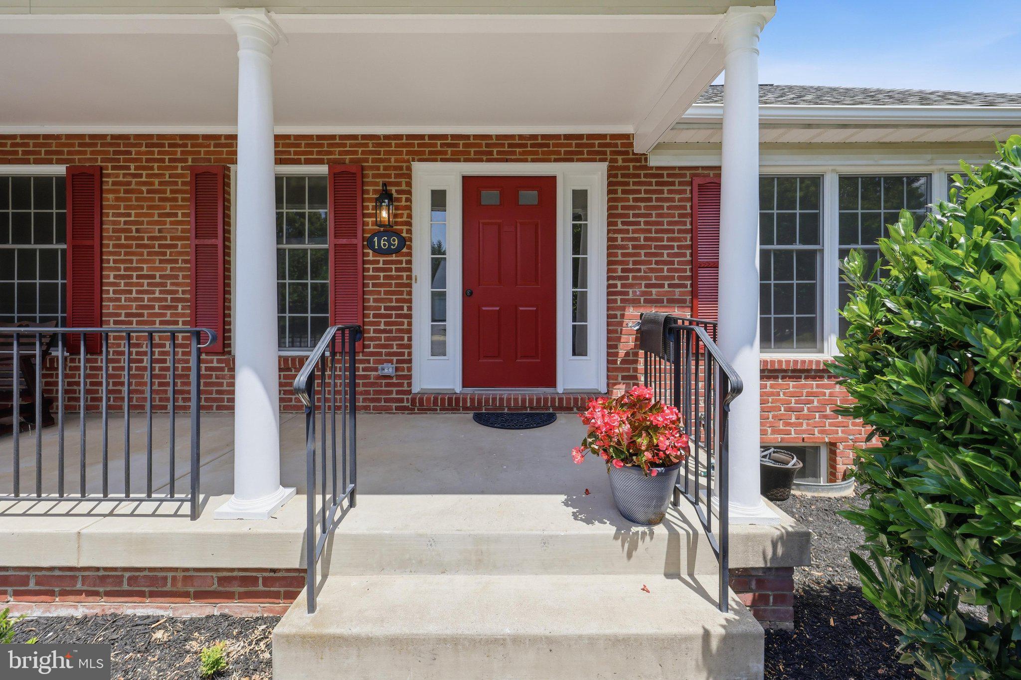 NORTH CROSSING - Residential
