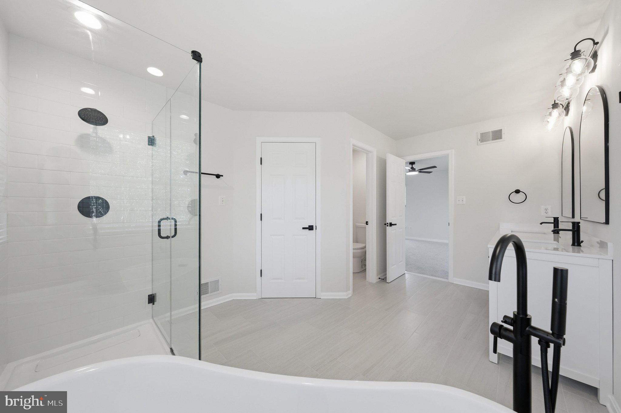 NORTH CROSSING - Residential