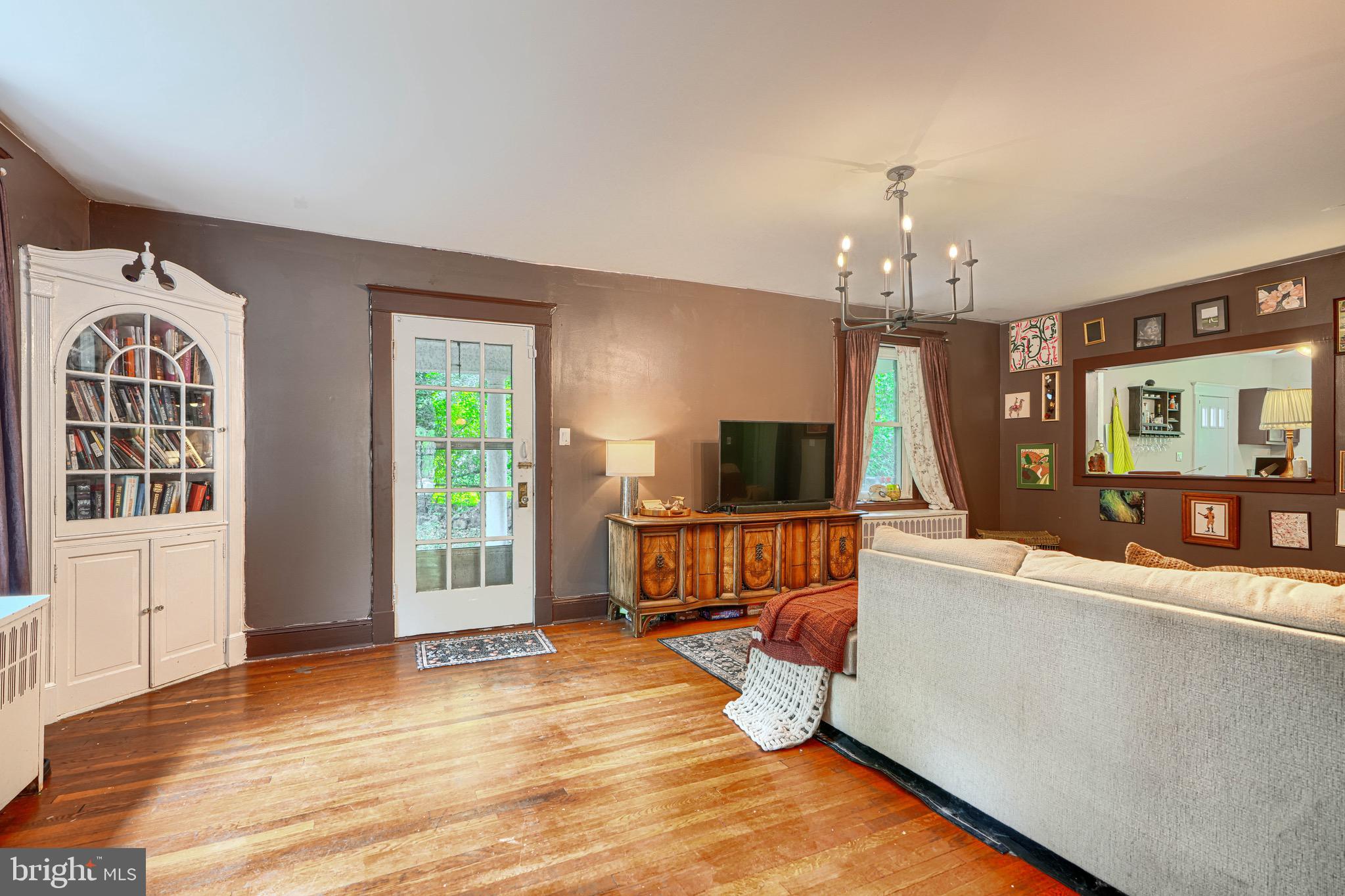 YALE HEIGHTS - Residential