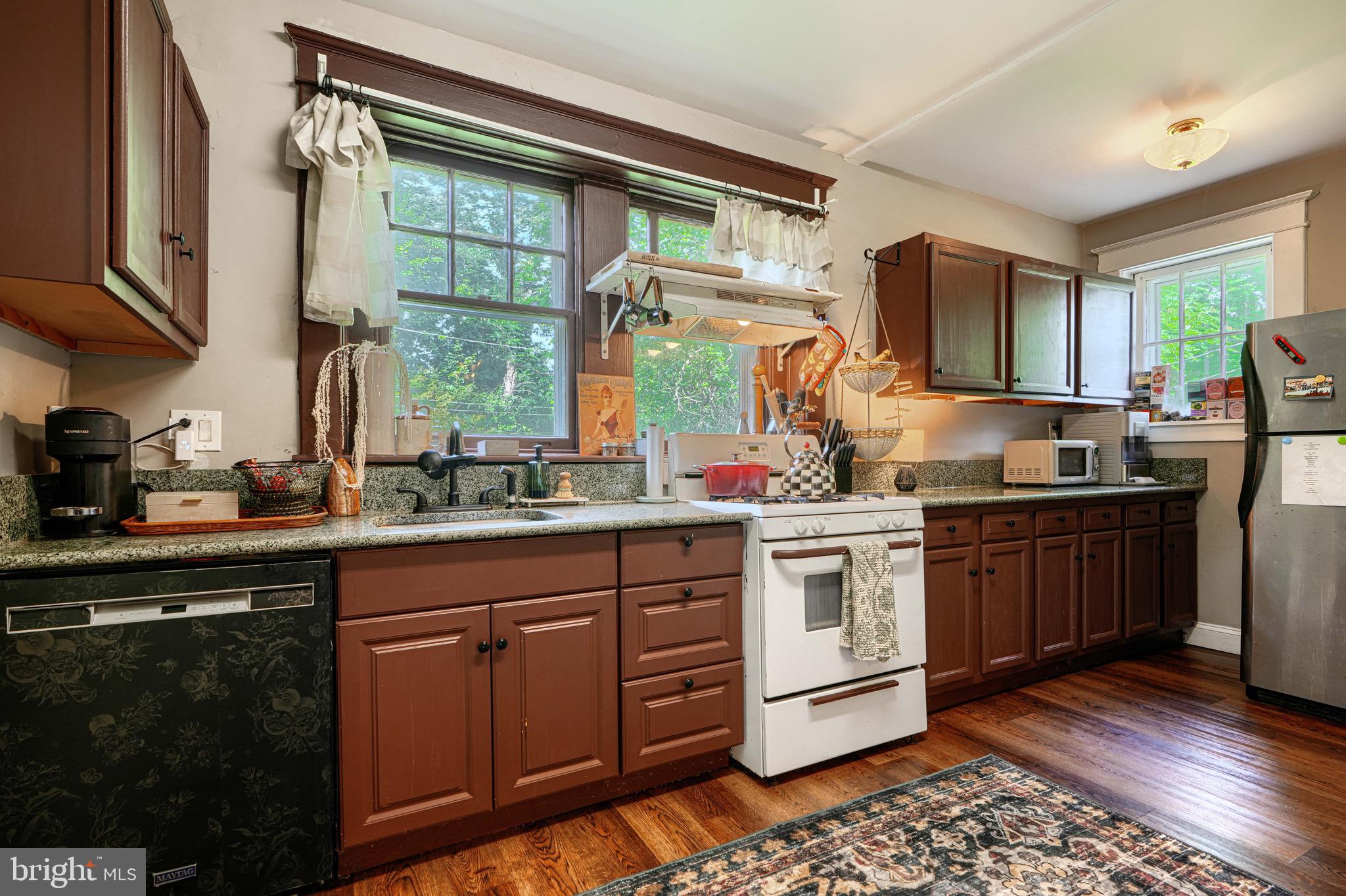 YALE HEIGHTS - Residential