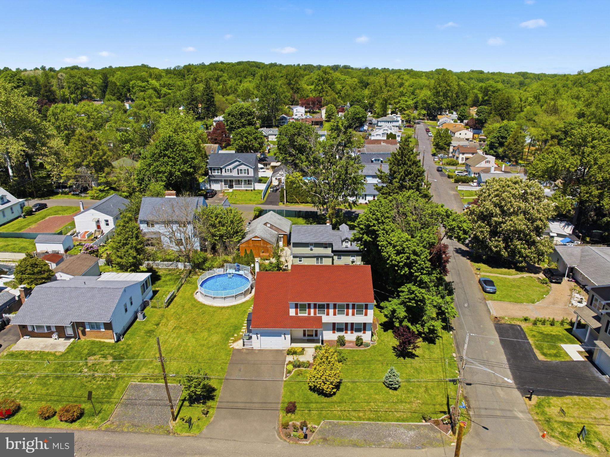 NESHAMINY FALLS - Residential