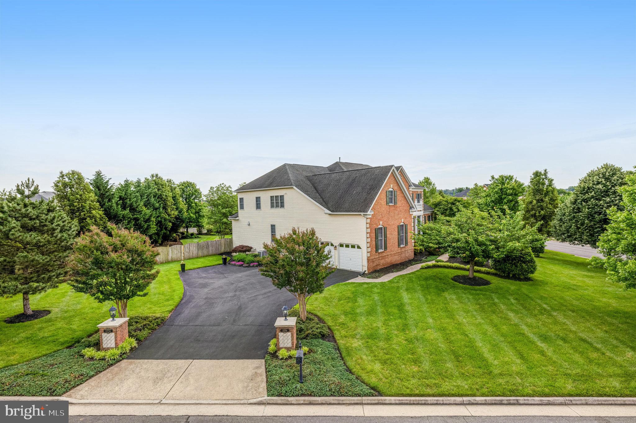LOUDOUN VALLEY ESTATES - Residential