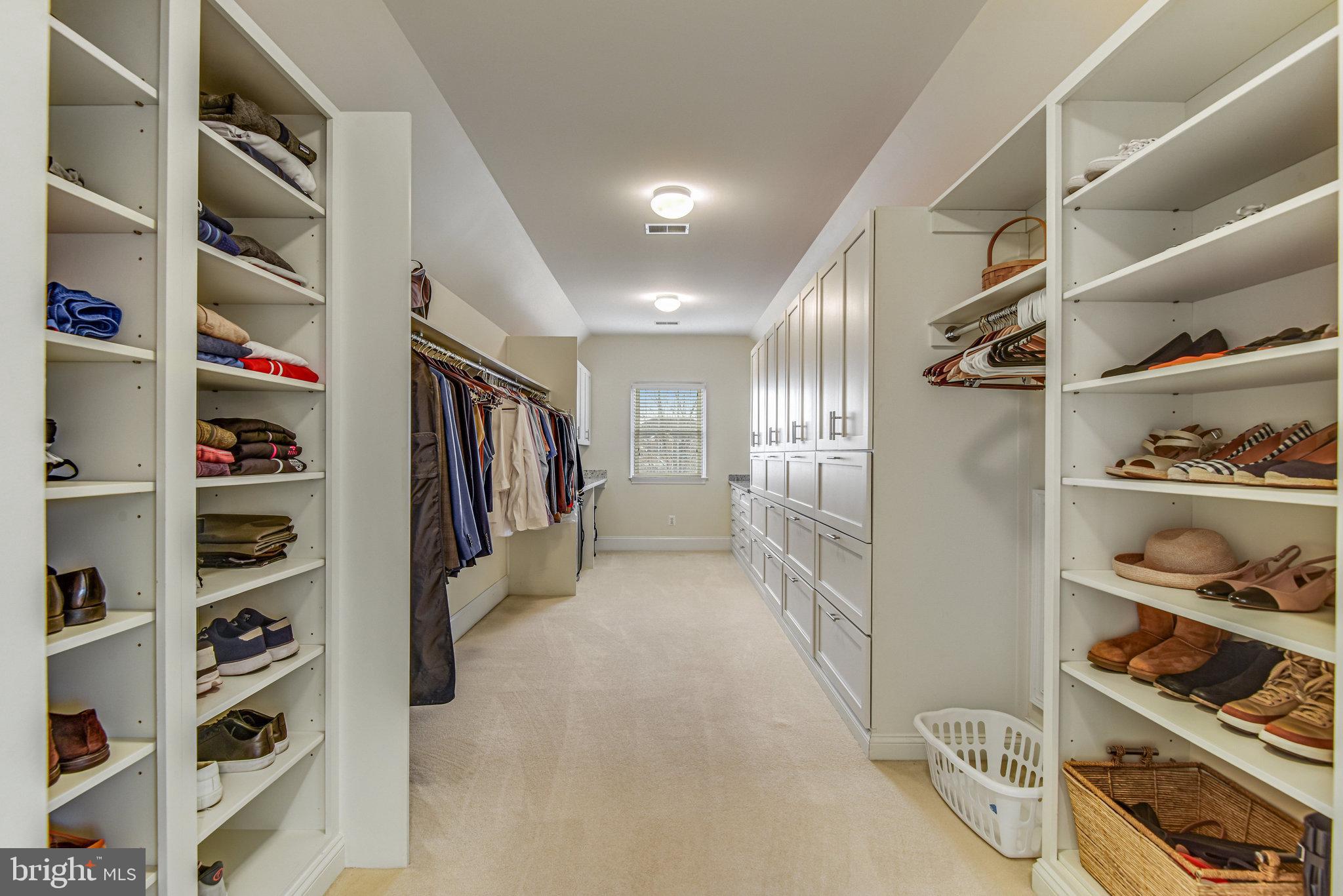 LOUDOUN VALLEY ESTATES - Residential