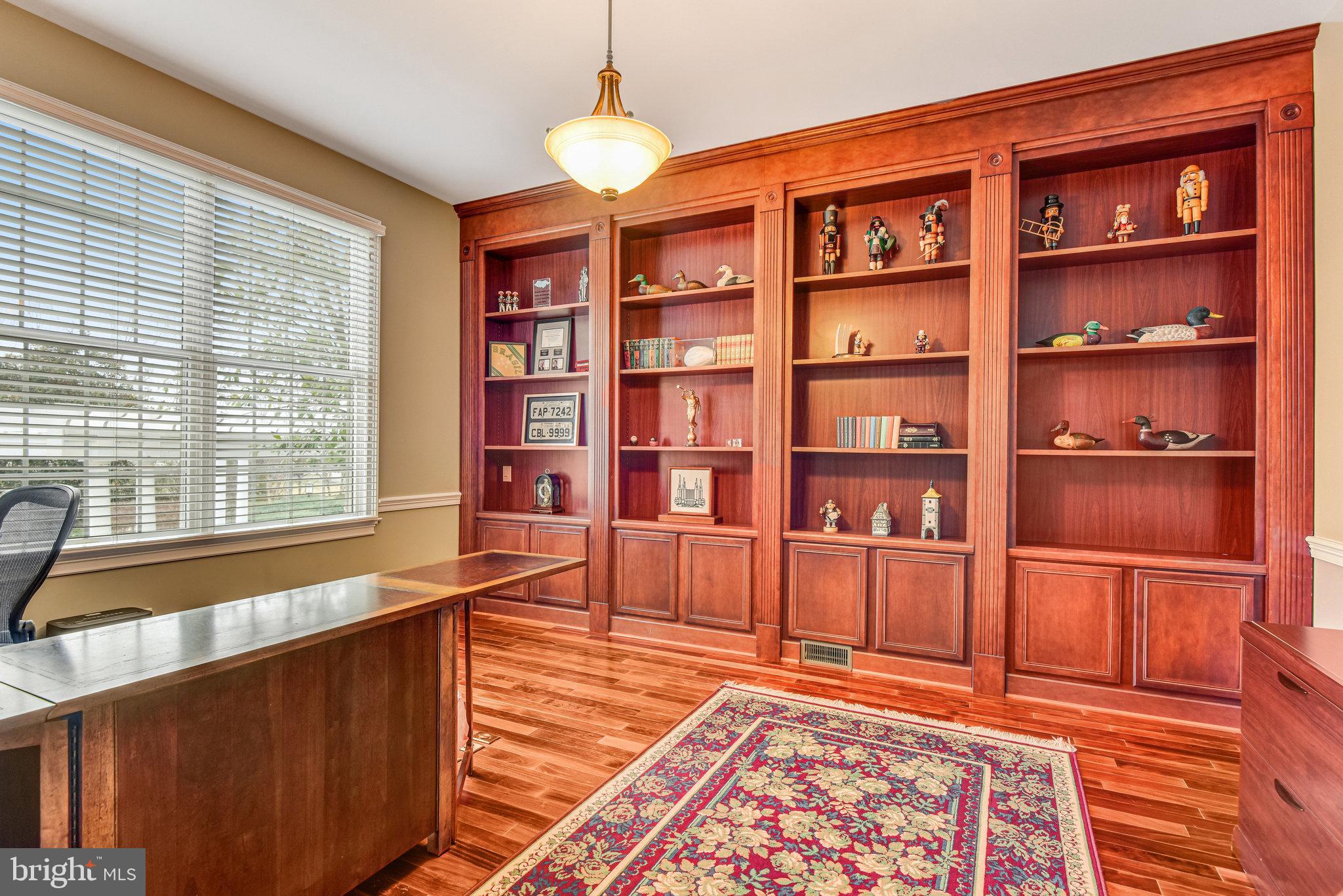 LOUDOUN VALLEY ESTATES - Residential