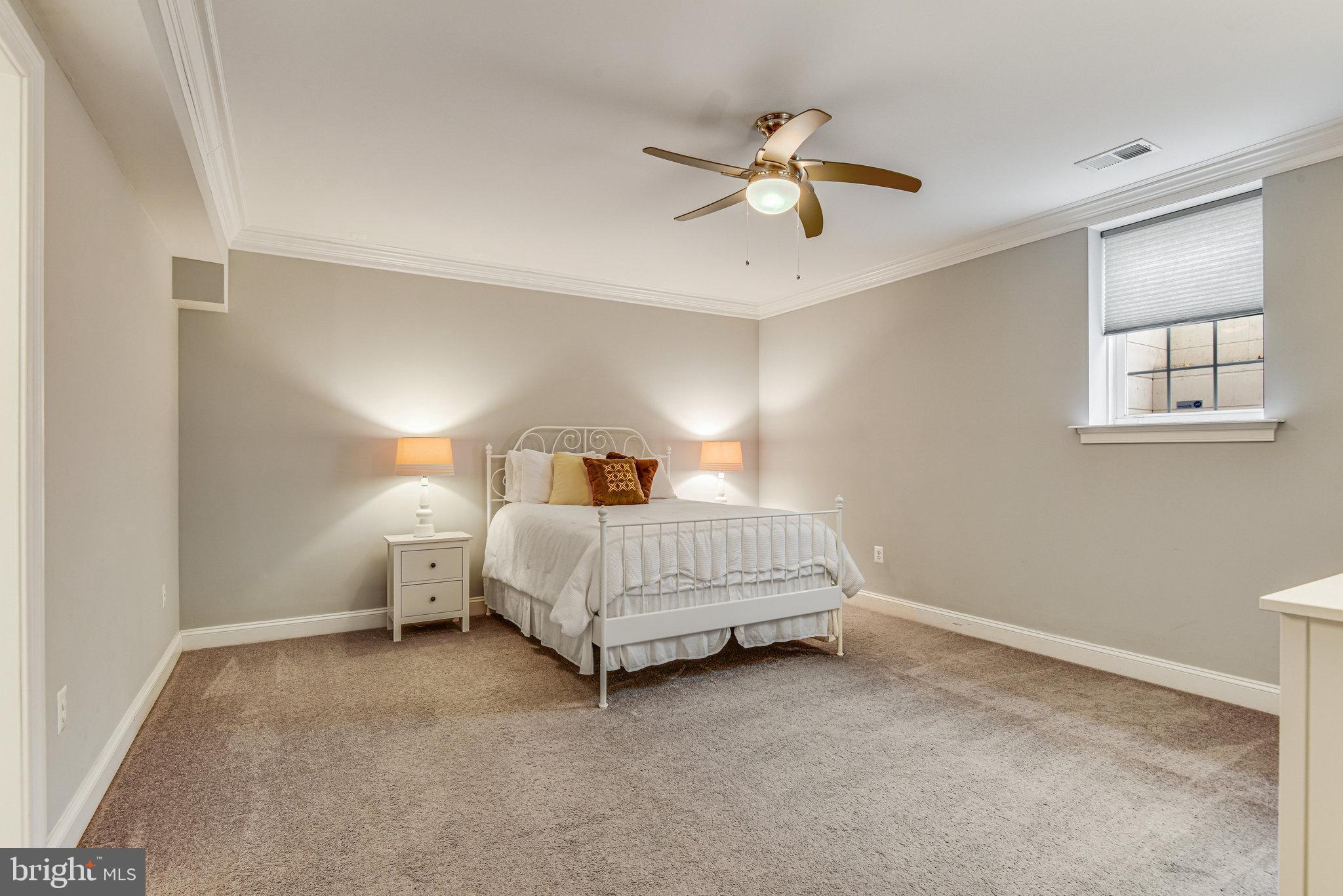 LOUDOUN VALLEY ESTATES - Residential