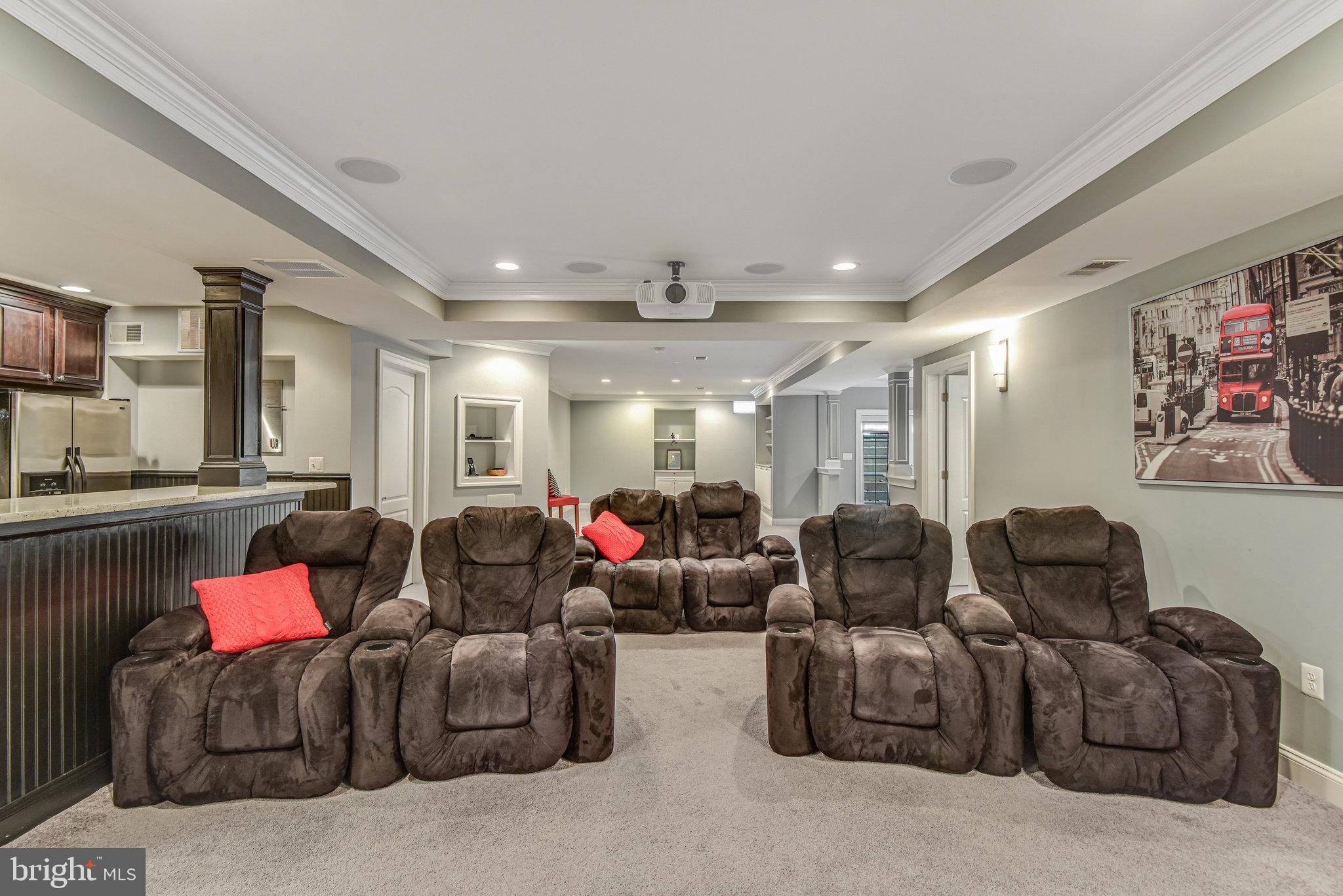 LOUDOUN VALLEY ESTATES - Residential
