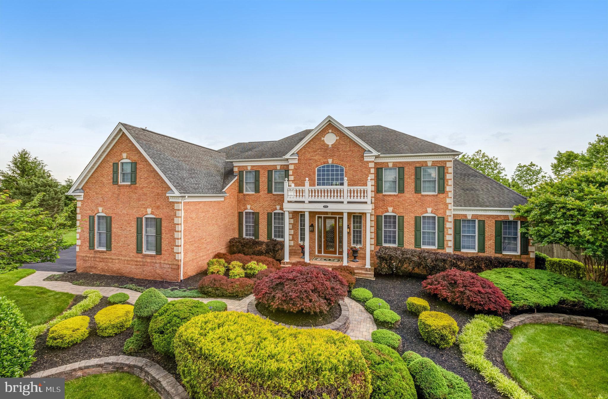LOUDOUN VALLEY ESTATES - Residential