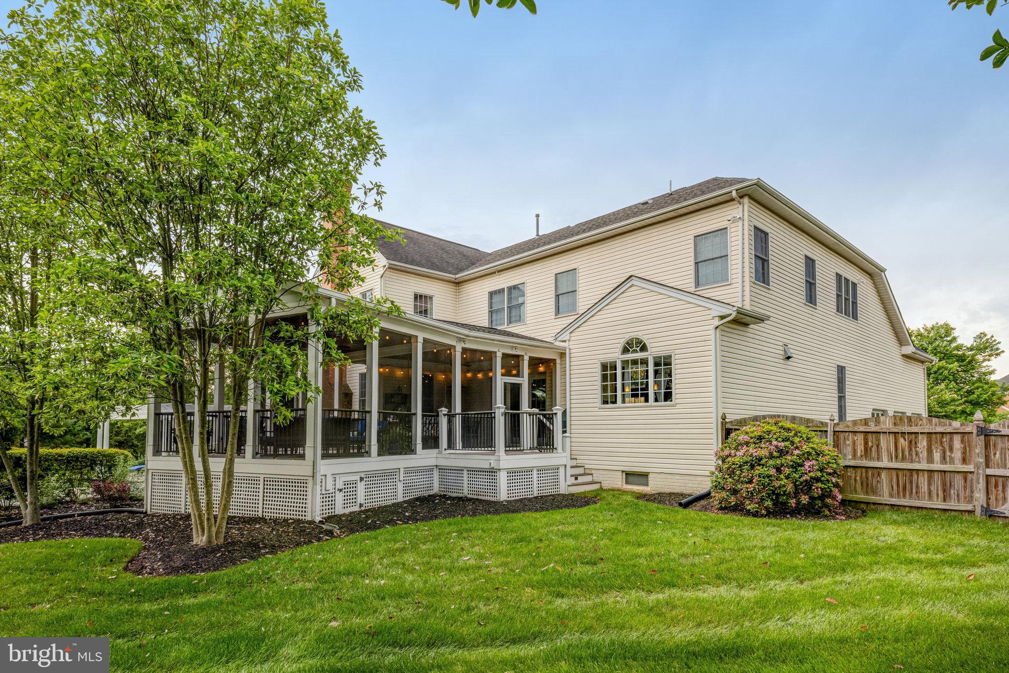 LOUDOUN VALLEY ESTATES - Residential