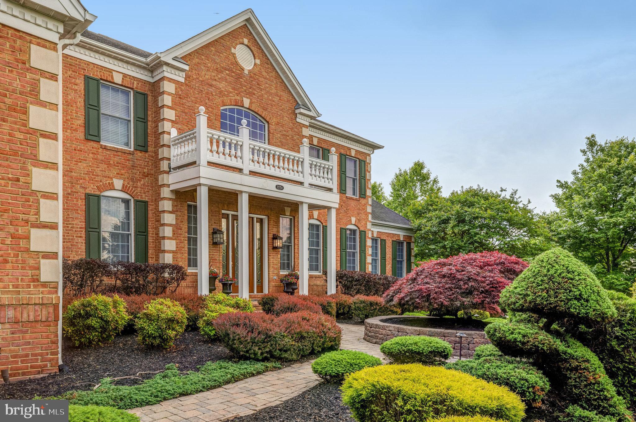 LOUDOUN VALLEY ESTATES - Residential