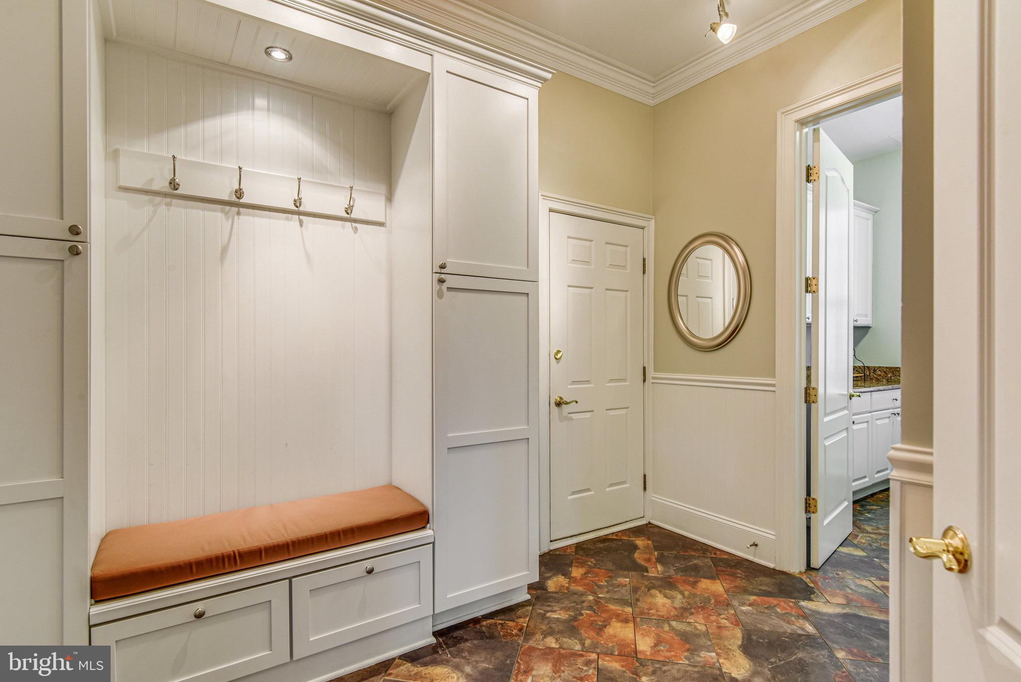 LOUDOUN VALLEY ESTATES - Residential