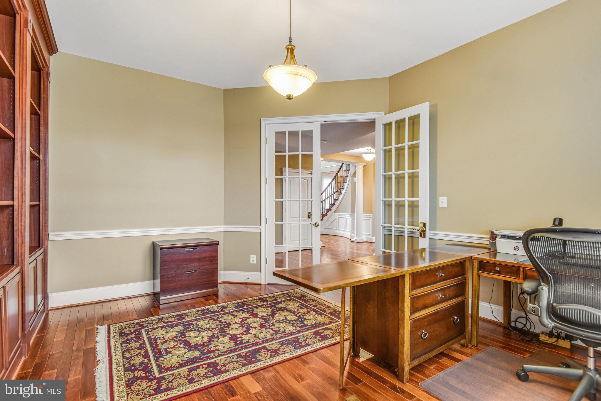 LOUDOUN VALLEY ESTATES - Residential
