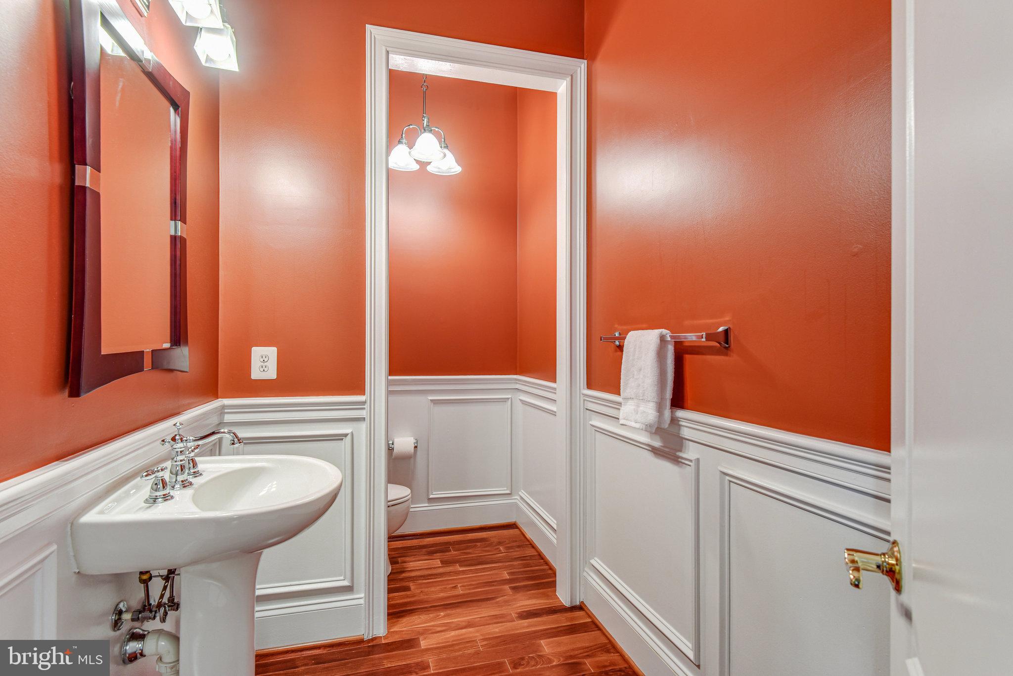 LOUDOUN VALLEY ESTATES - Residential