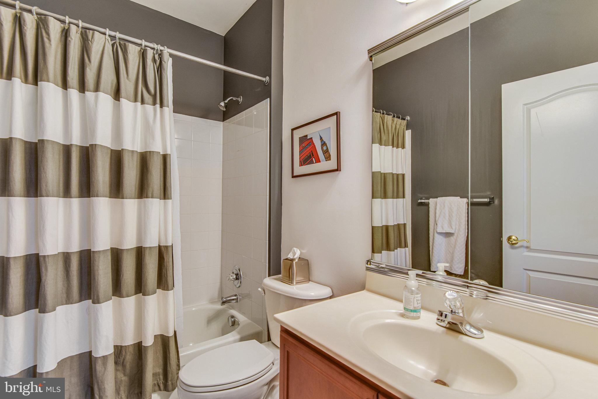 LOUDOUN VALLEY ESTATES - Residential