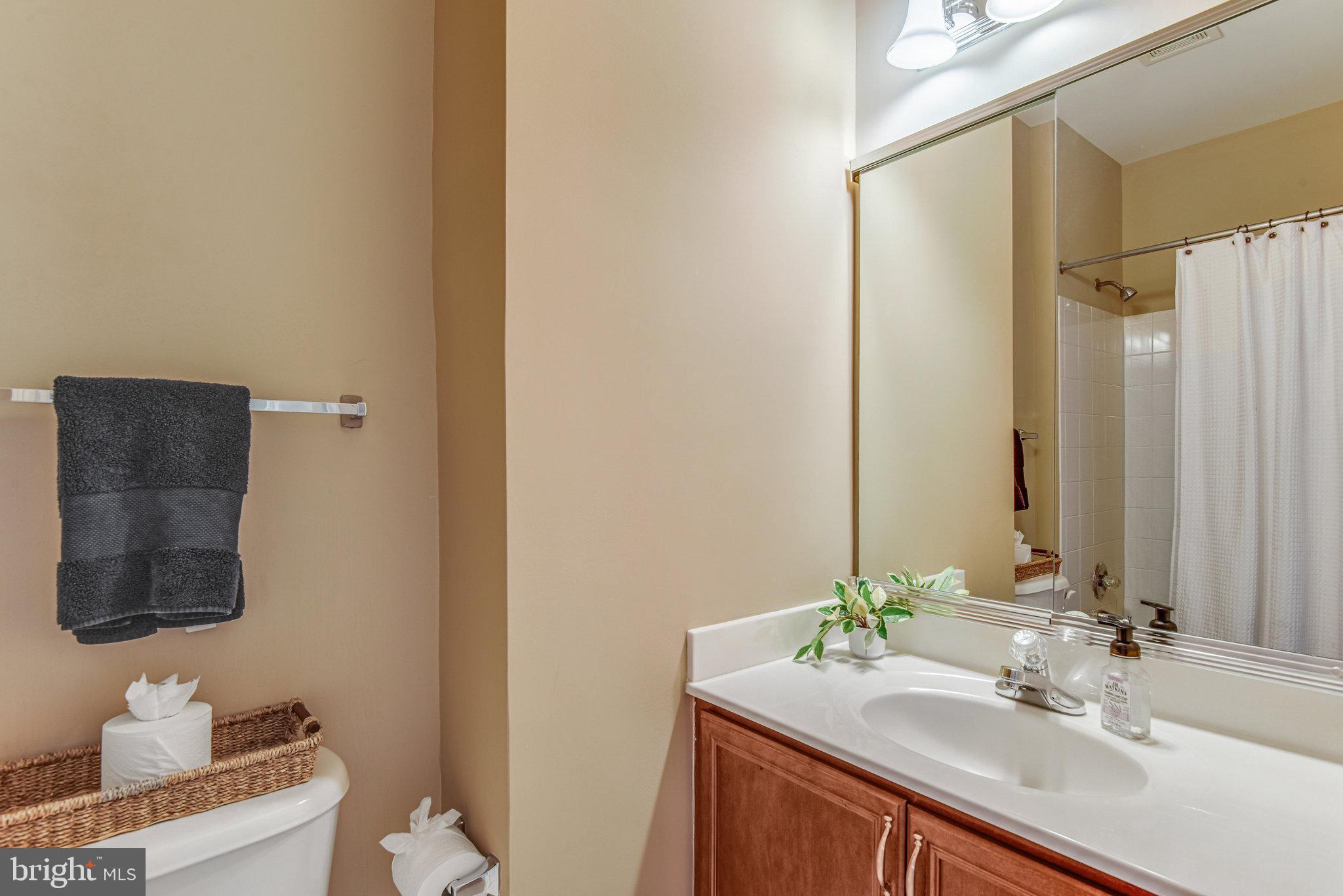 LOUDOUN VALLEY ESTATES - Residential