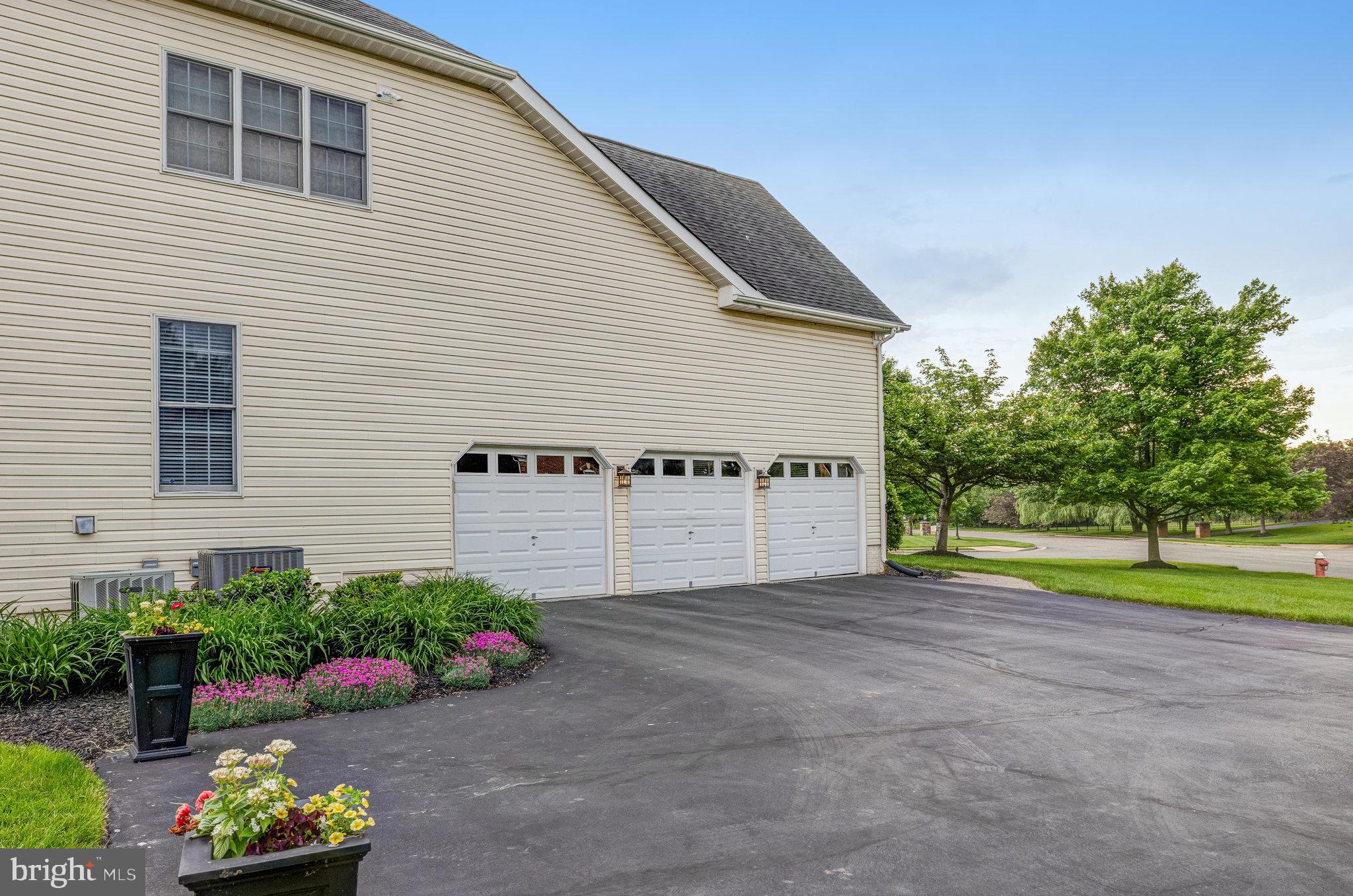 LOUDOUN VALLEY ESTATES - Residential