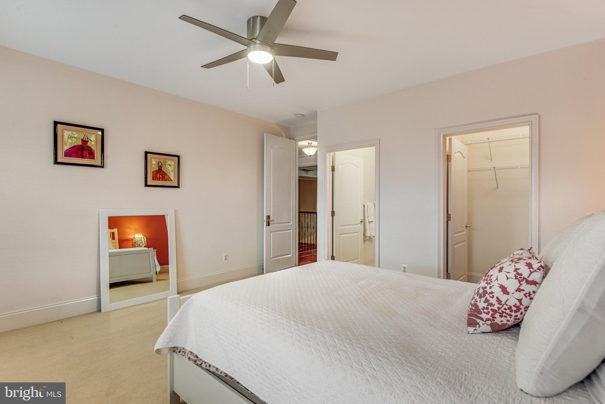LOUDOUN VALLEY ESTATES - Residential
