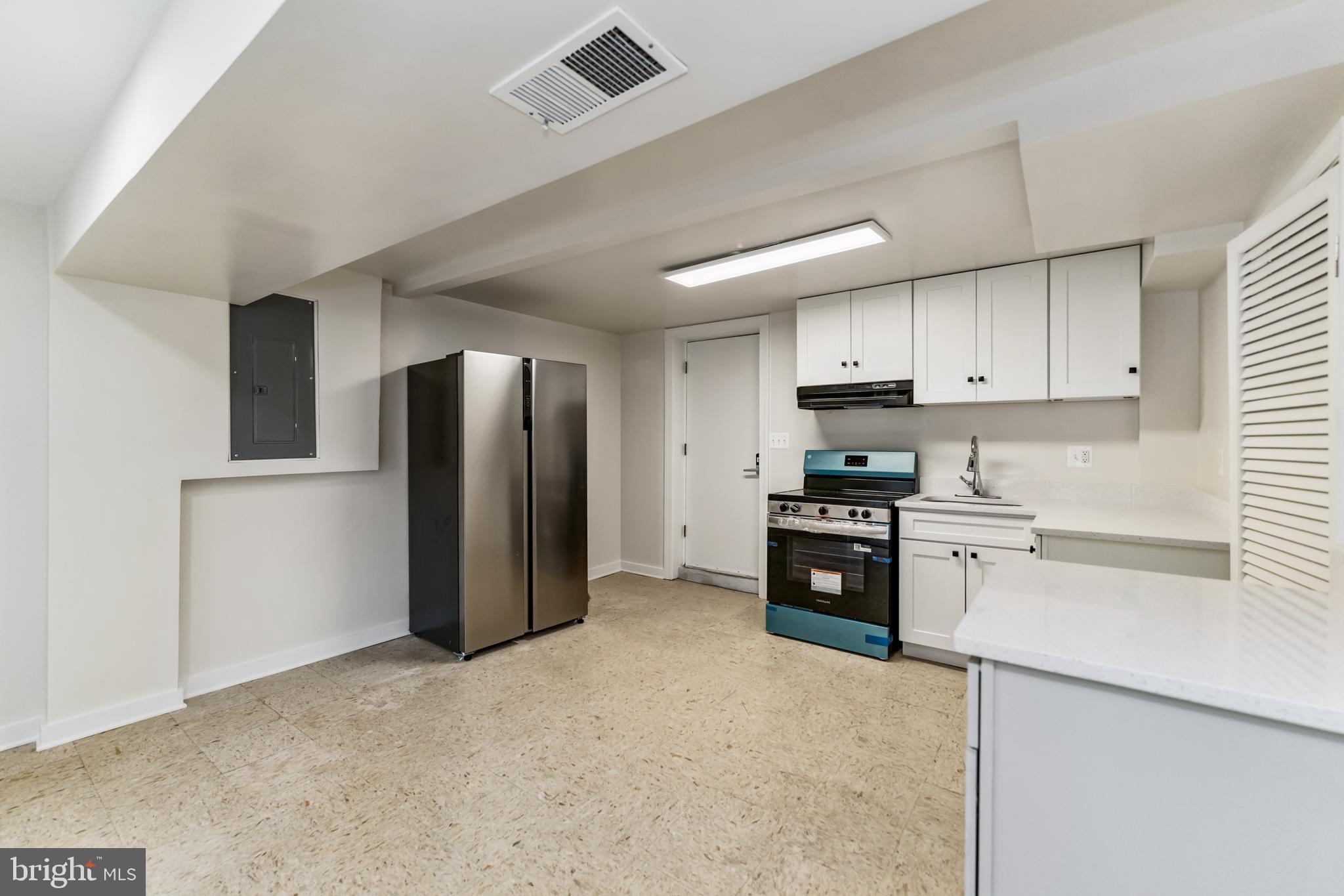 GLENARDEN WOODS - Residential