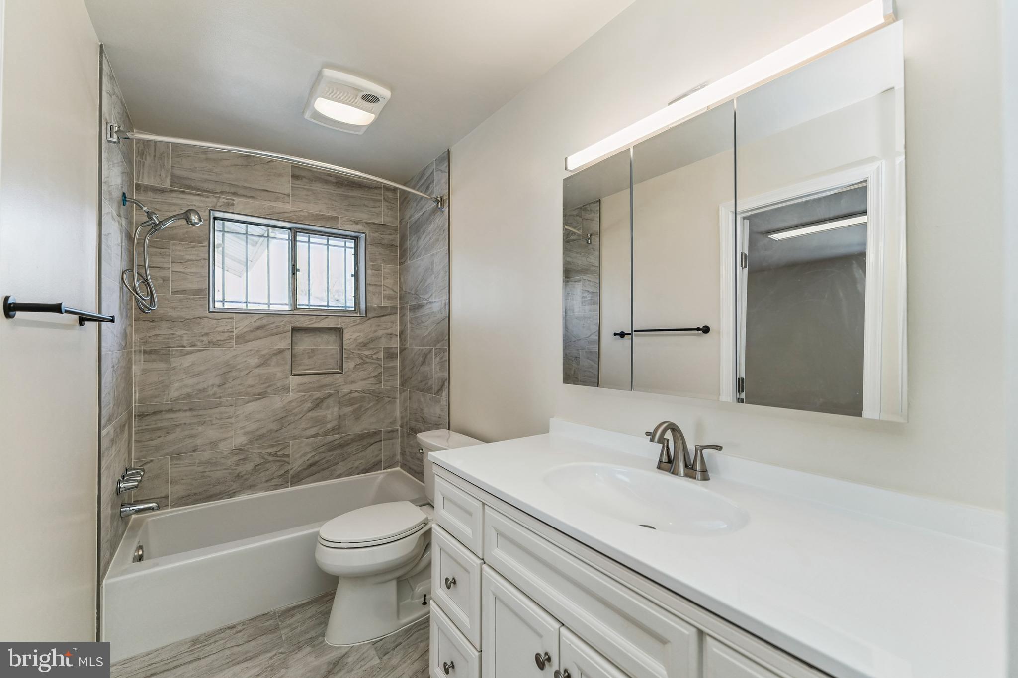 GLENARDEN WOODS - Residential