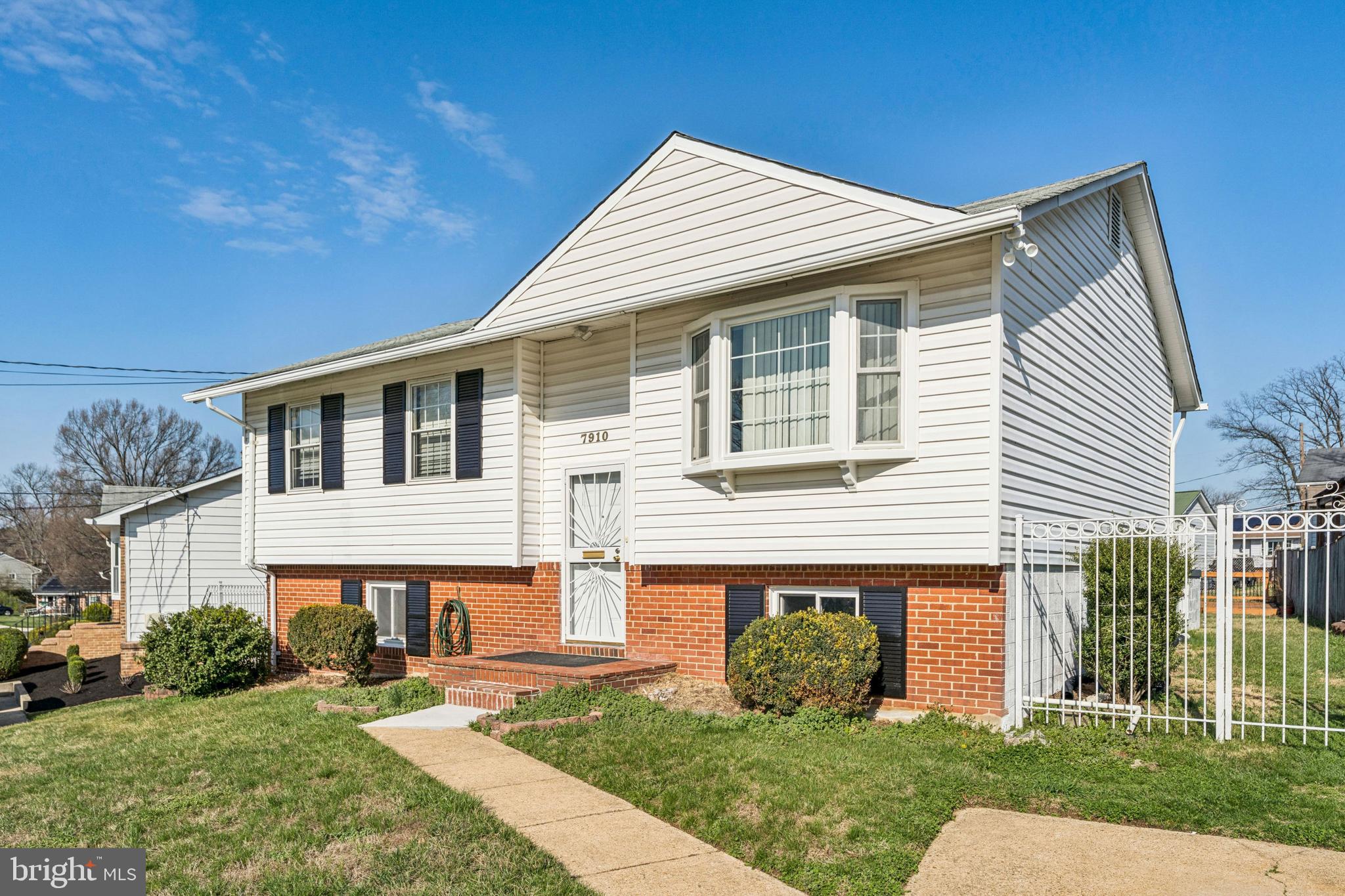 GLENARDEN WOODS - Residential