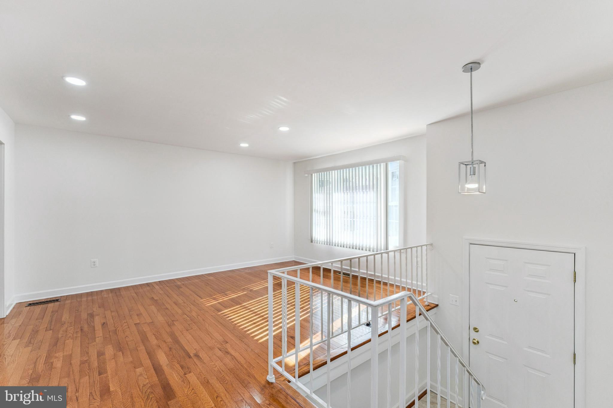 GLENARDEN WOODS - Residential