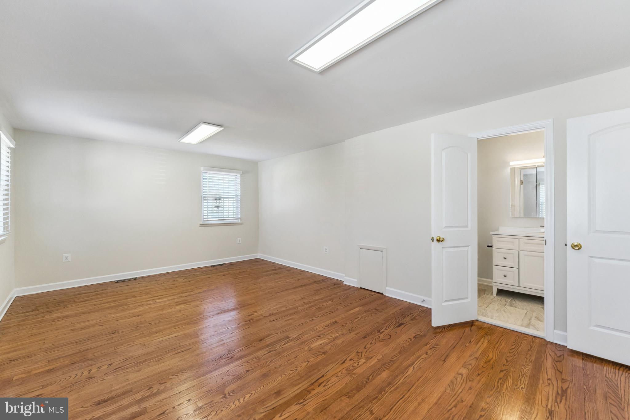 GLENARDEN WOODS - Residential