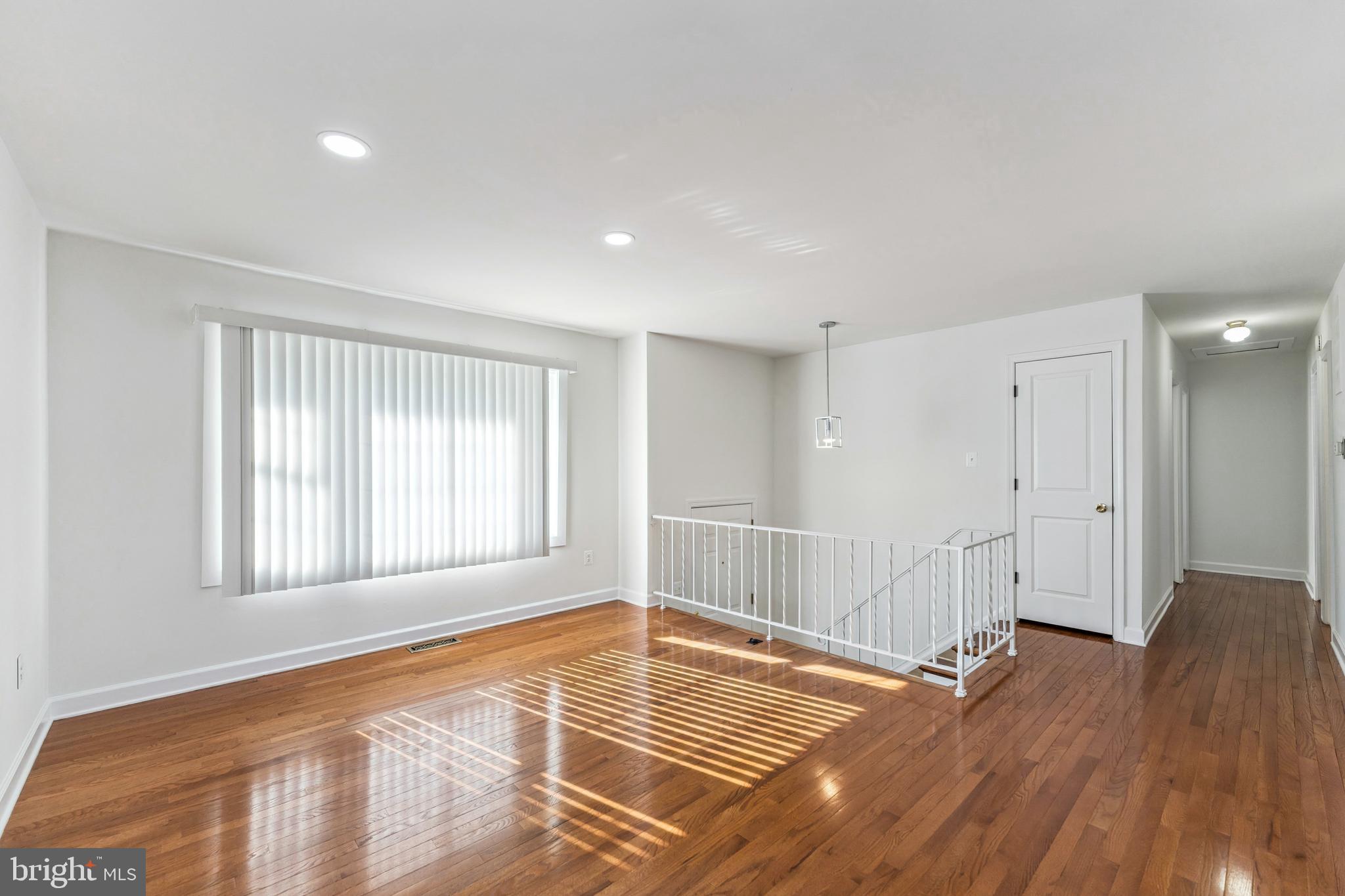GLENARDEN WOODS - Residential