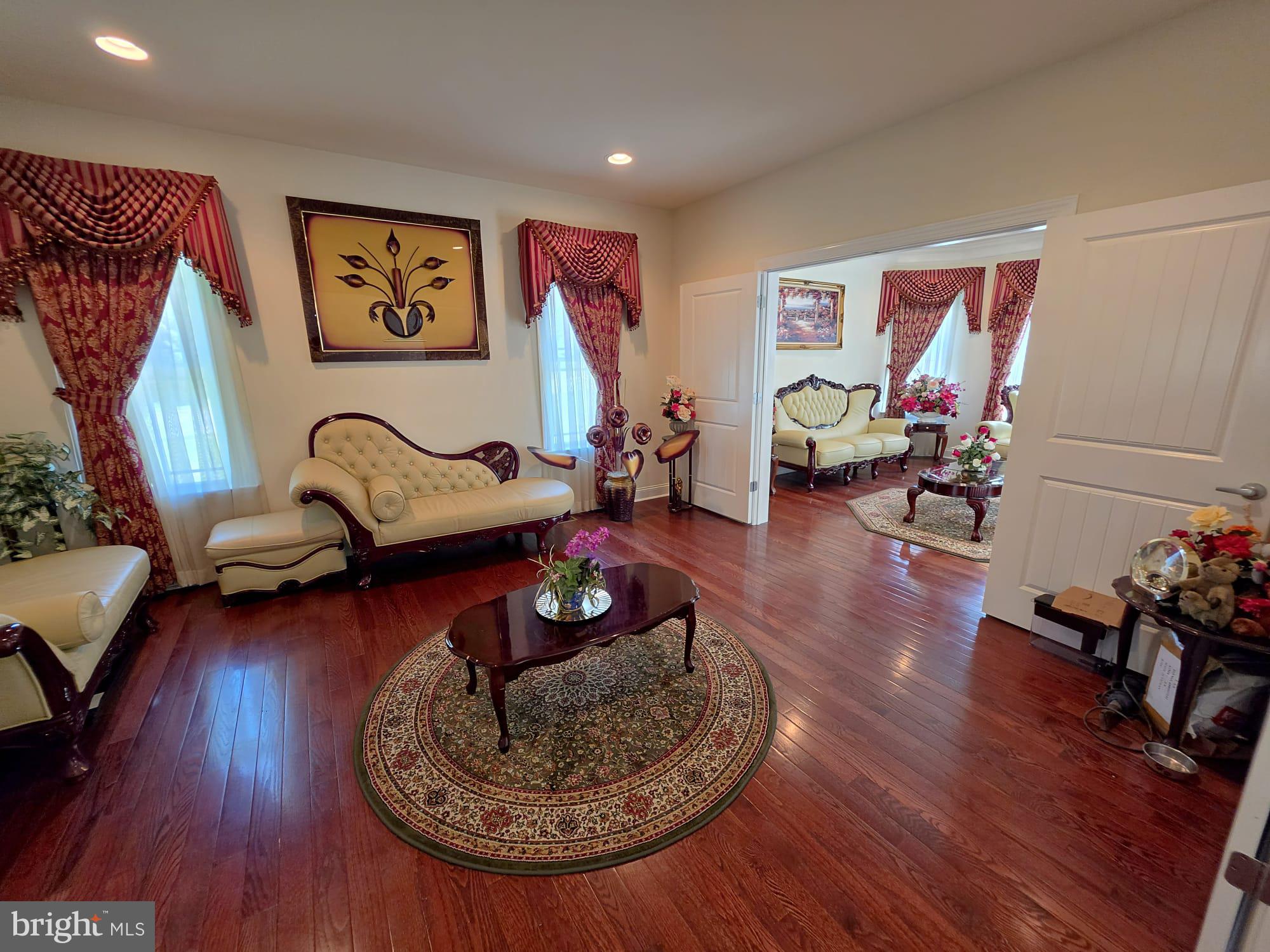 HUNTINGDON VALLEY - Residential