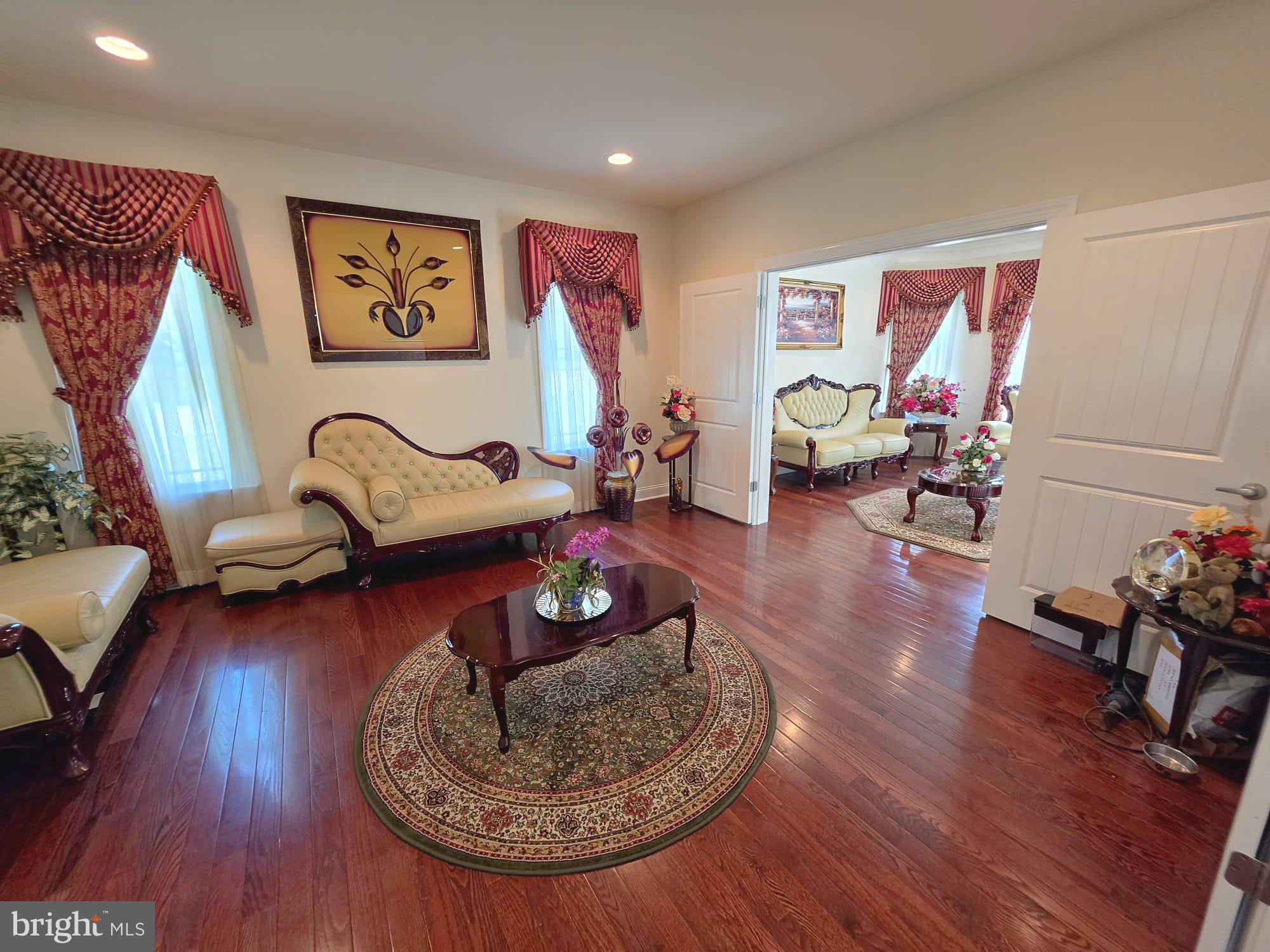 HUNTINGDON VALLEY - Residential