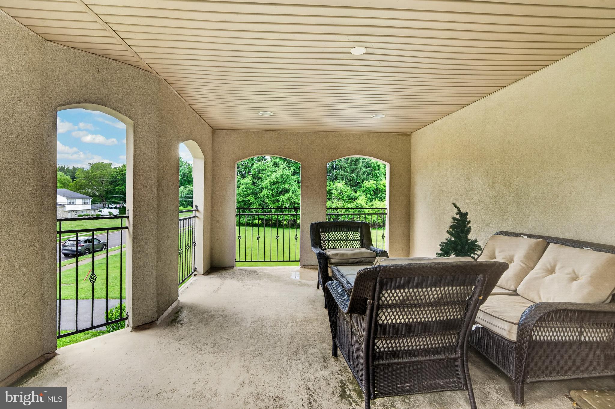 HUNTINGDON VALLEY - Residential