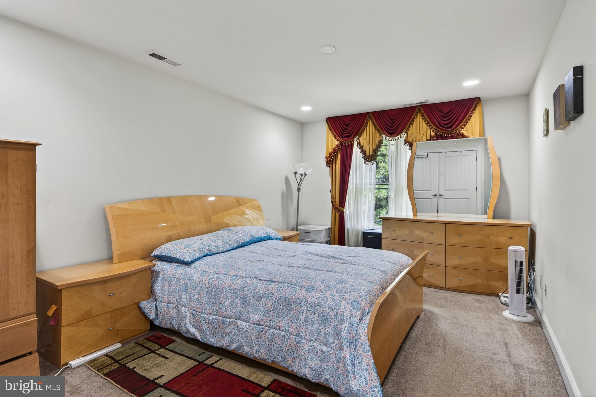HUNTINGDON VALLEY - Residential