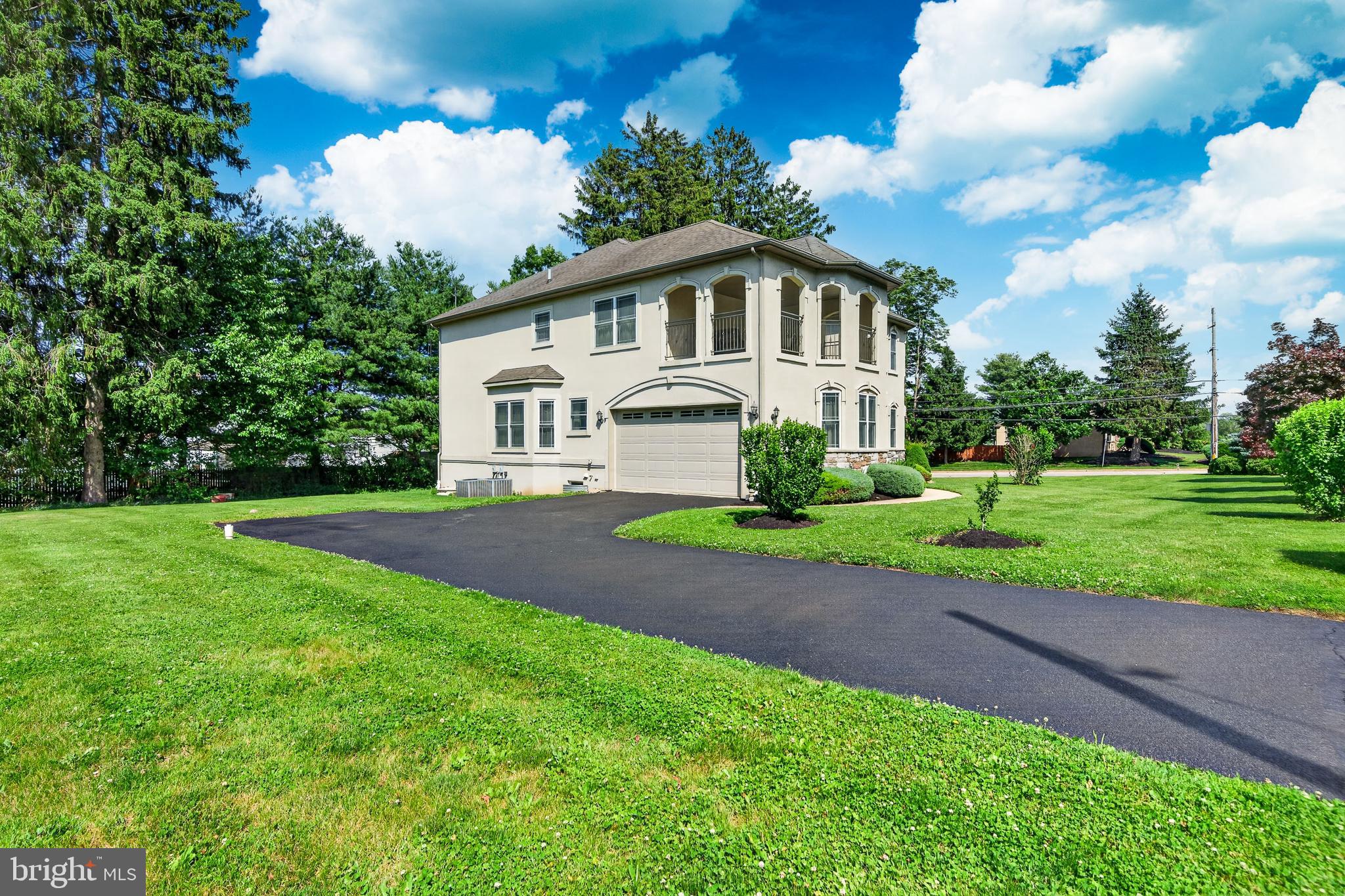 HUNTINGDON VALLEY - Residential