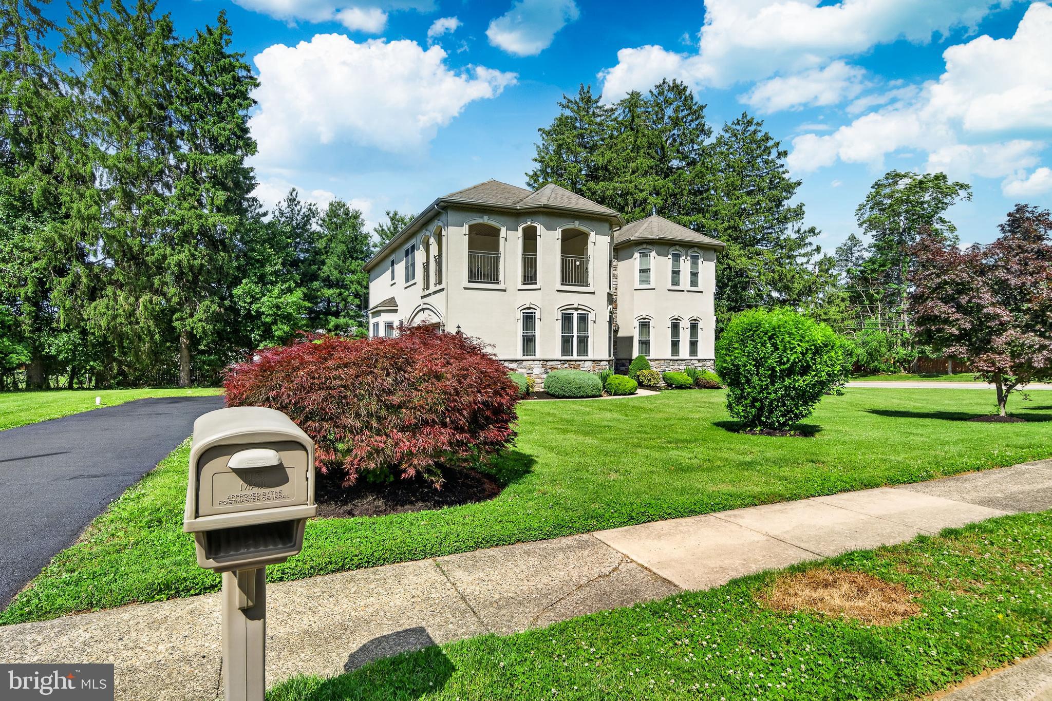 HUNTINGDON VALLEY - Residential