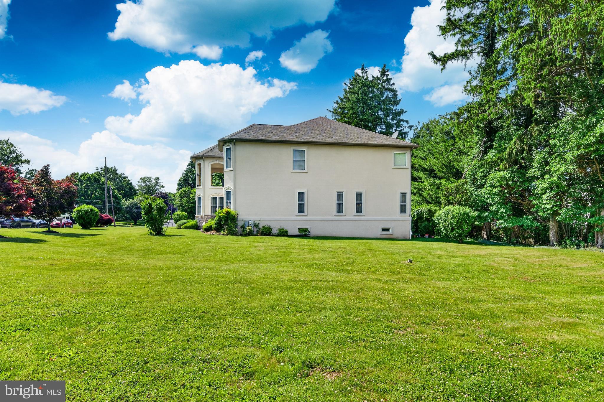 HUNTINGDON VALLEY - Residential