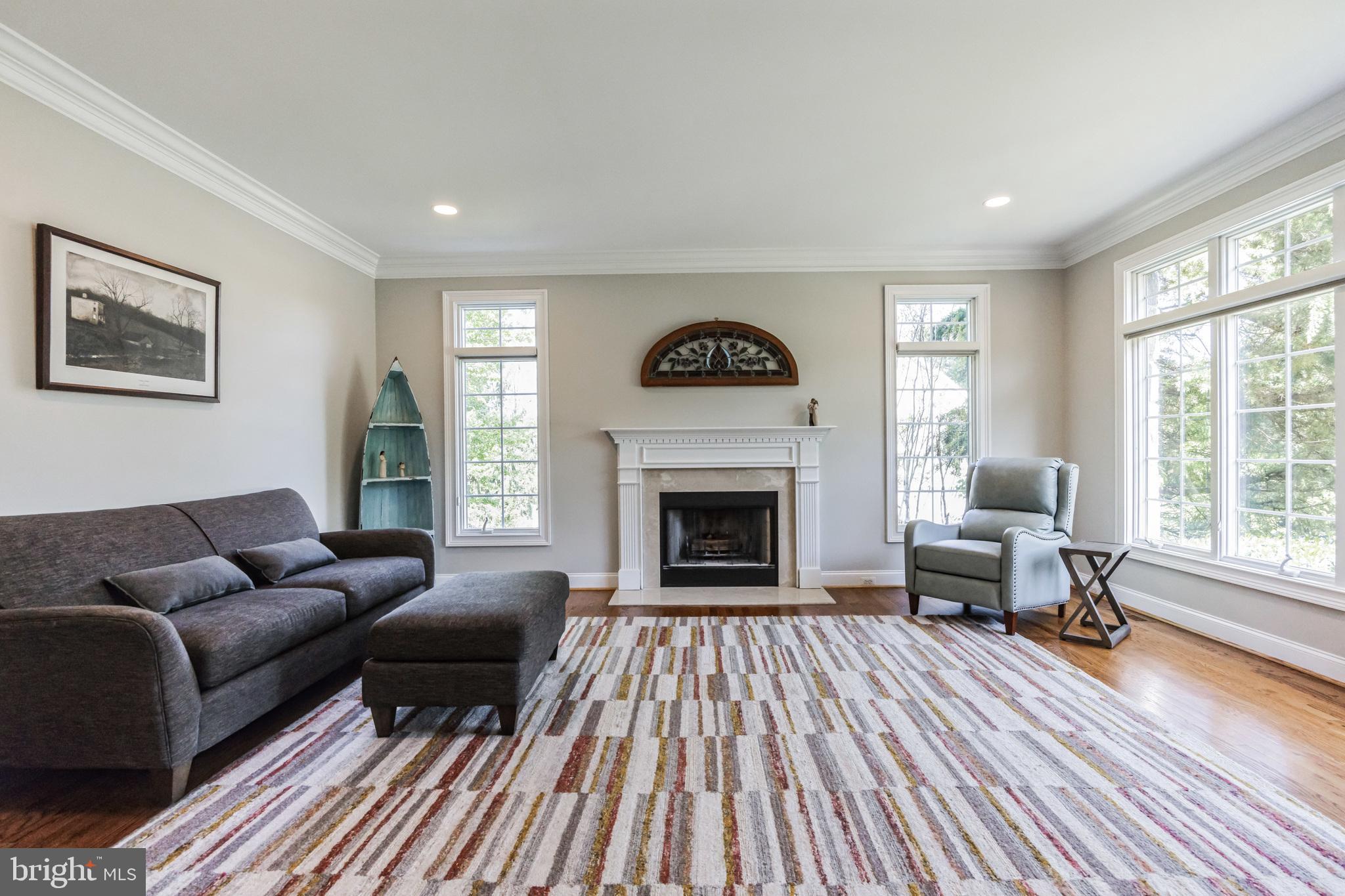 OAK HOLLOW - Residential