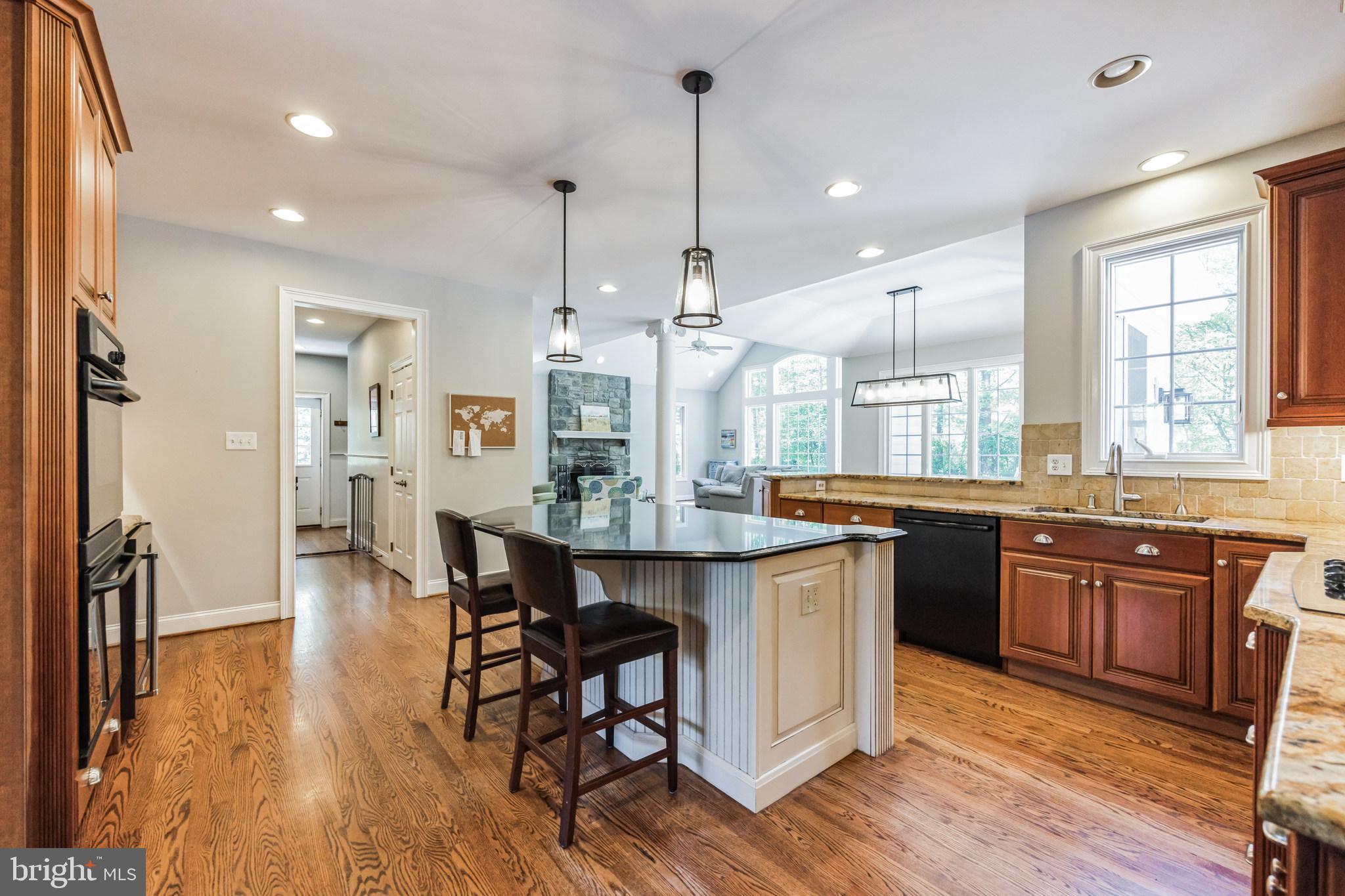 OAK HOLLOW - Residential
