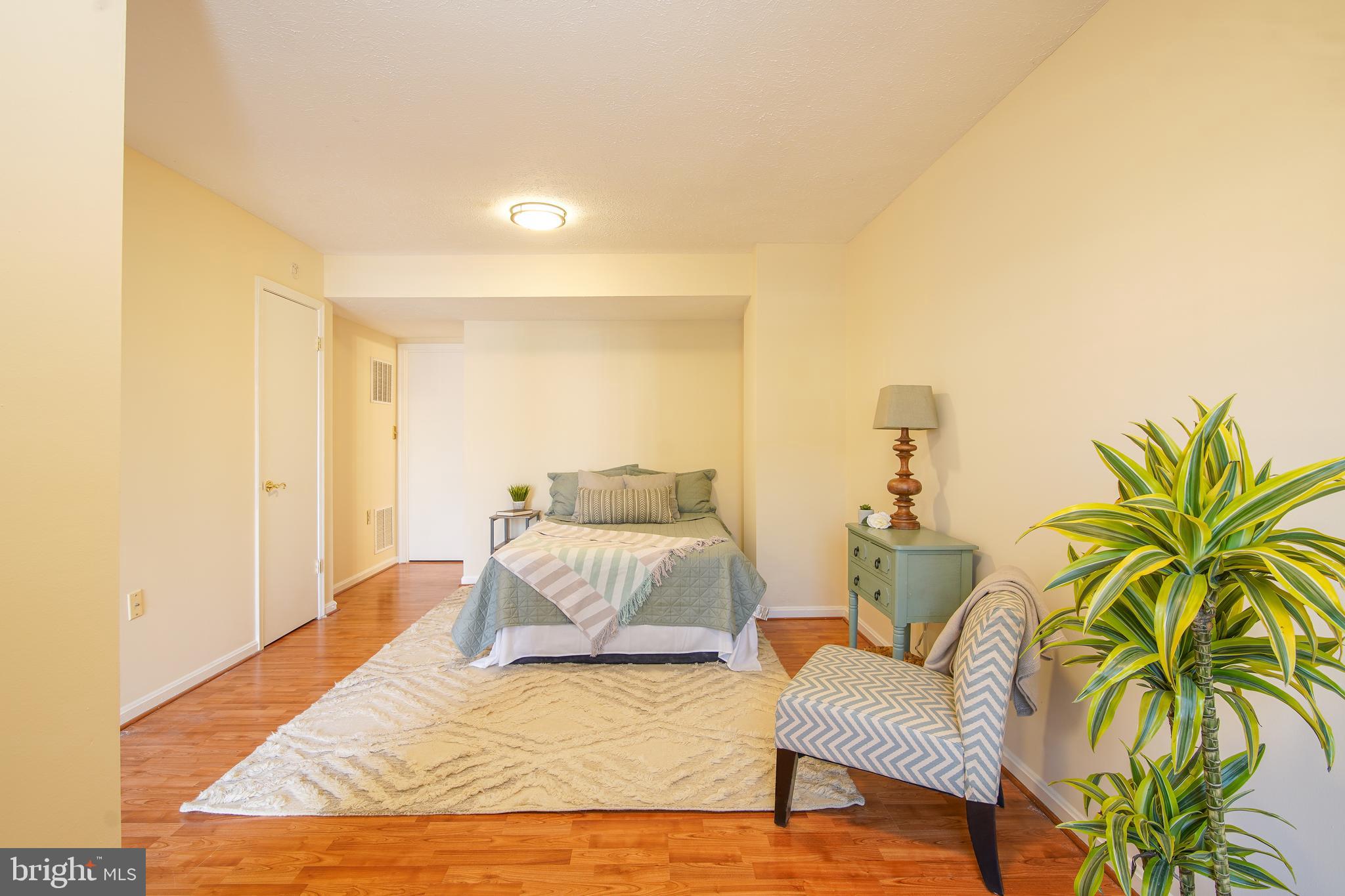 WAVERLY CONDOMINIUMS - Residential