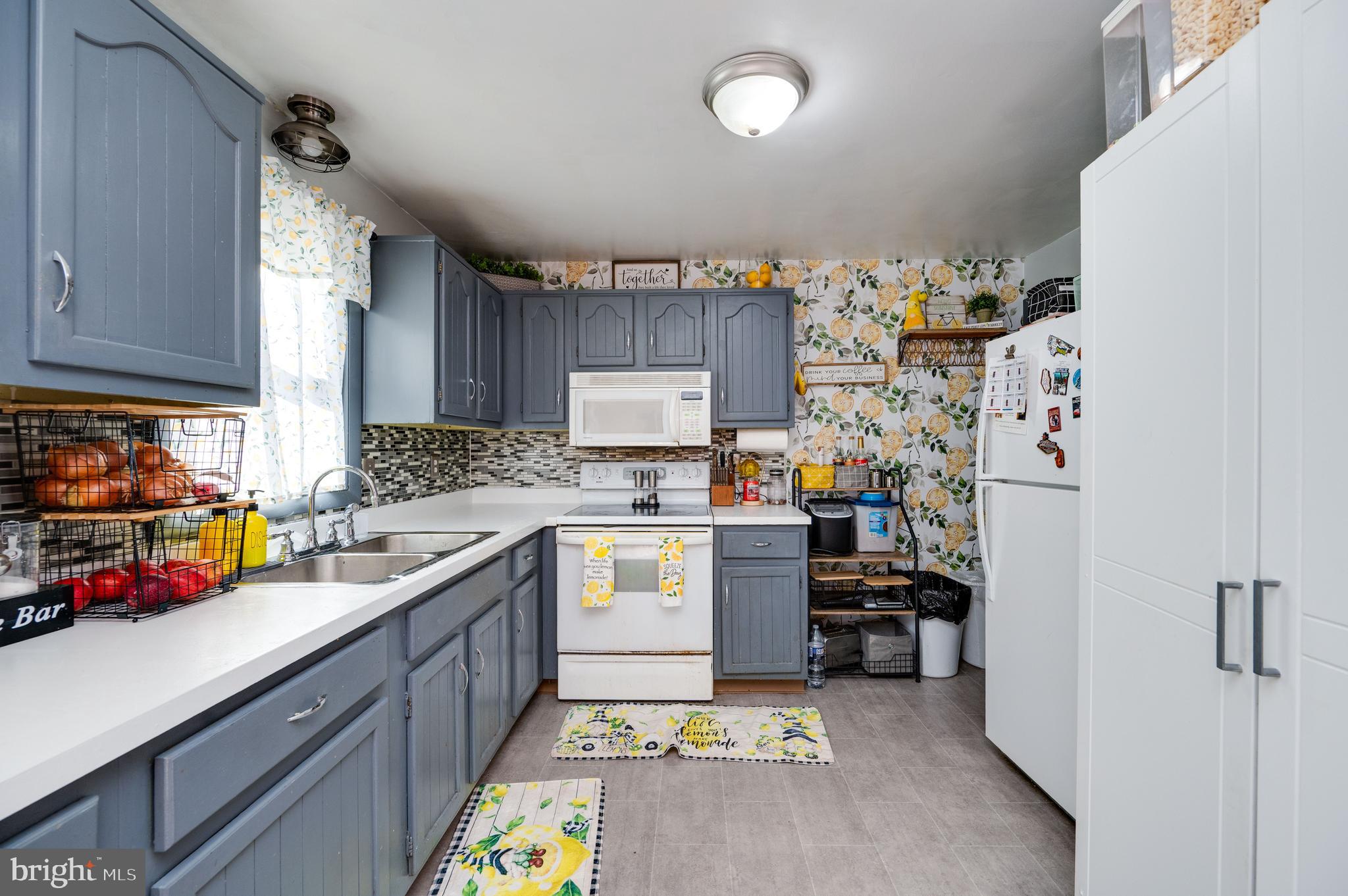 LEESPORT GARDENS - Residential