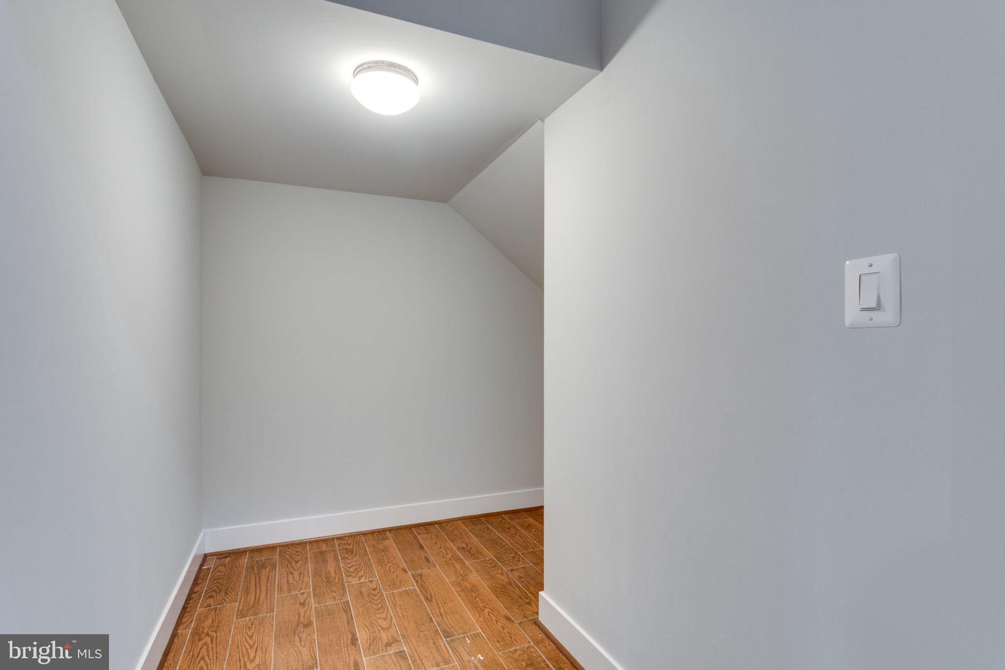 BROYHILL LANGLEY ESTATES - Residential
