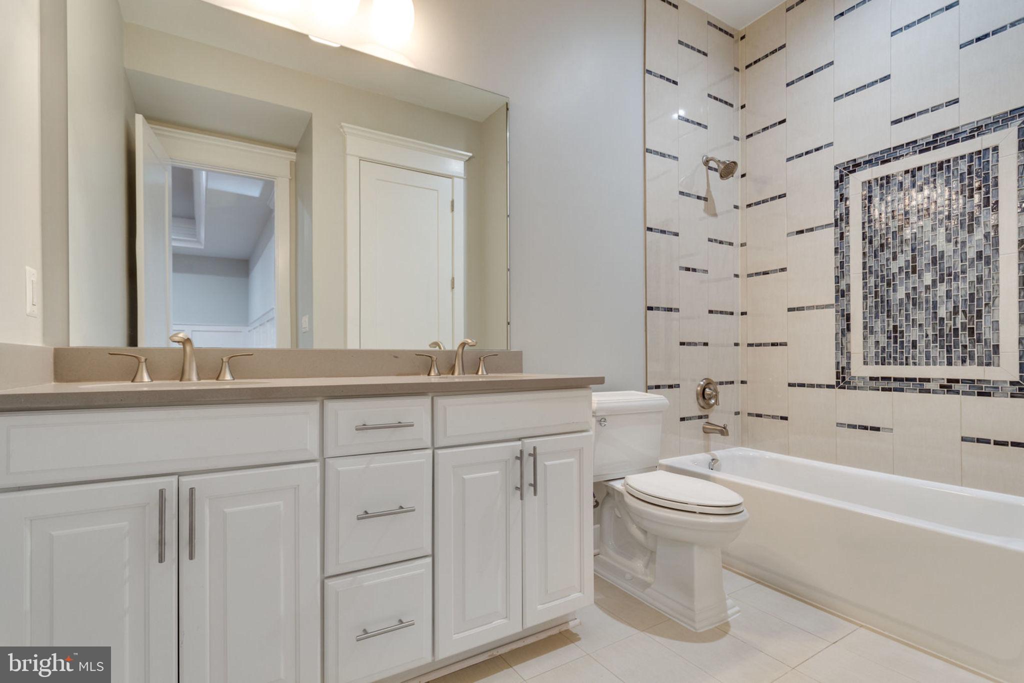 BROYHILL LANGLEY ESTATES - Residential