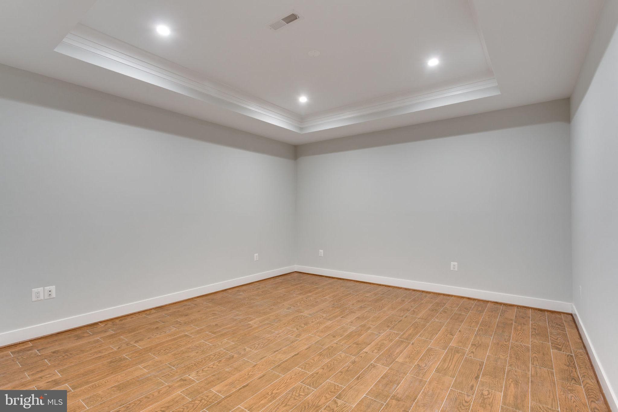 BROYHILL LANGLEY ESTATES - Residential