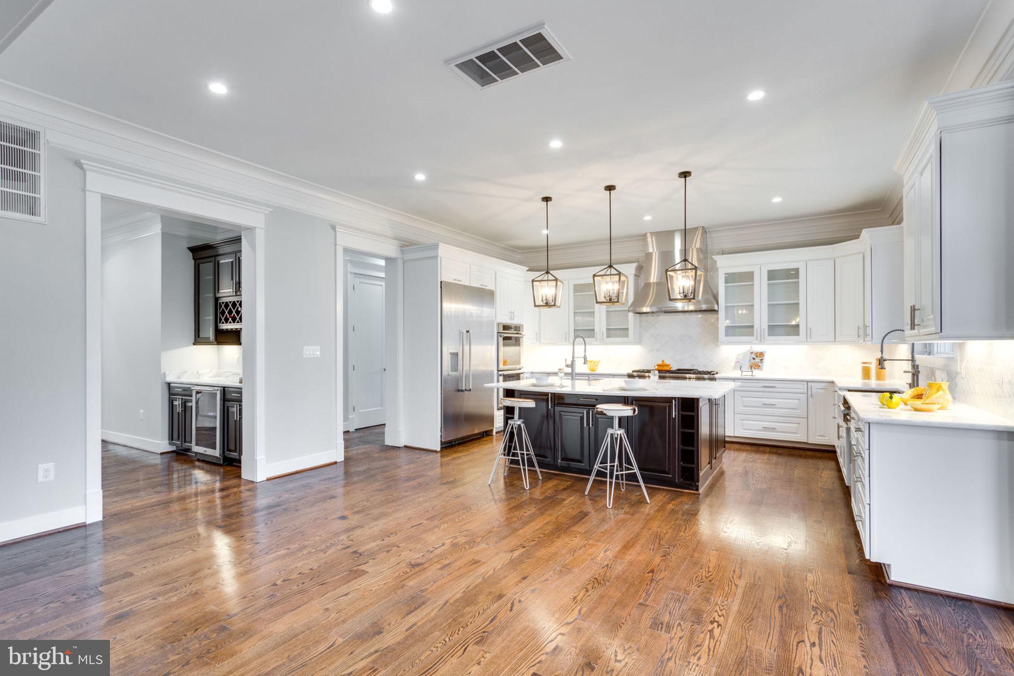 BROYHILL LANGLEY ESTATES - Residential