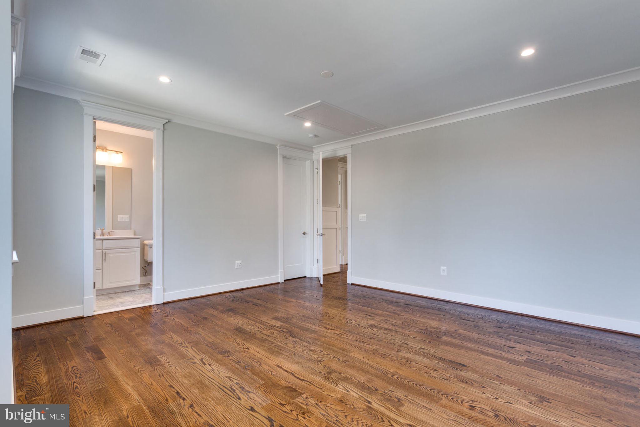 BROYHILL LANGLEY ESTATES - Residential